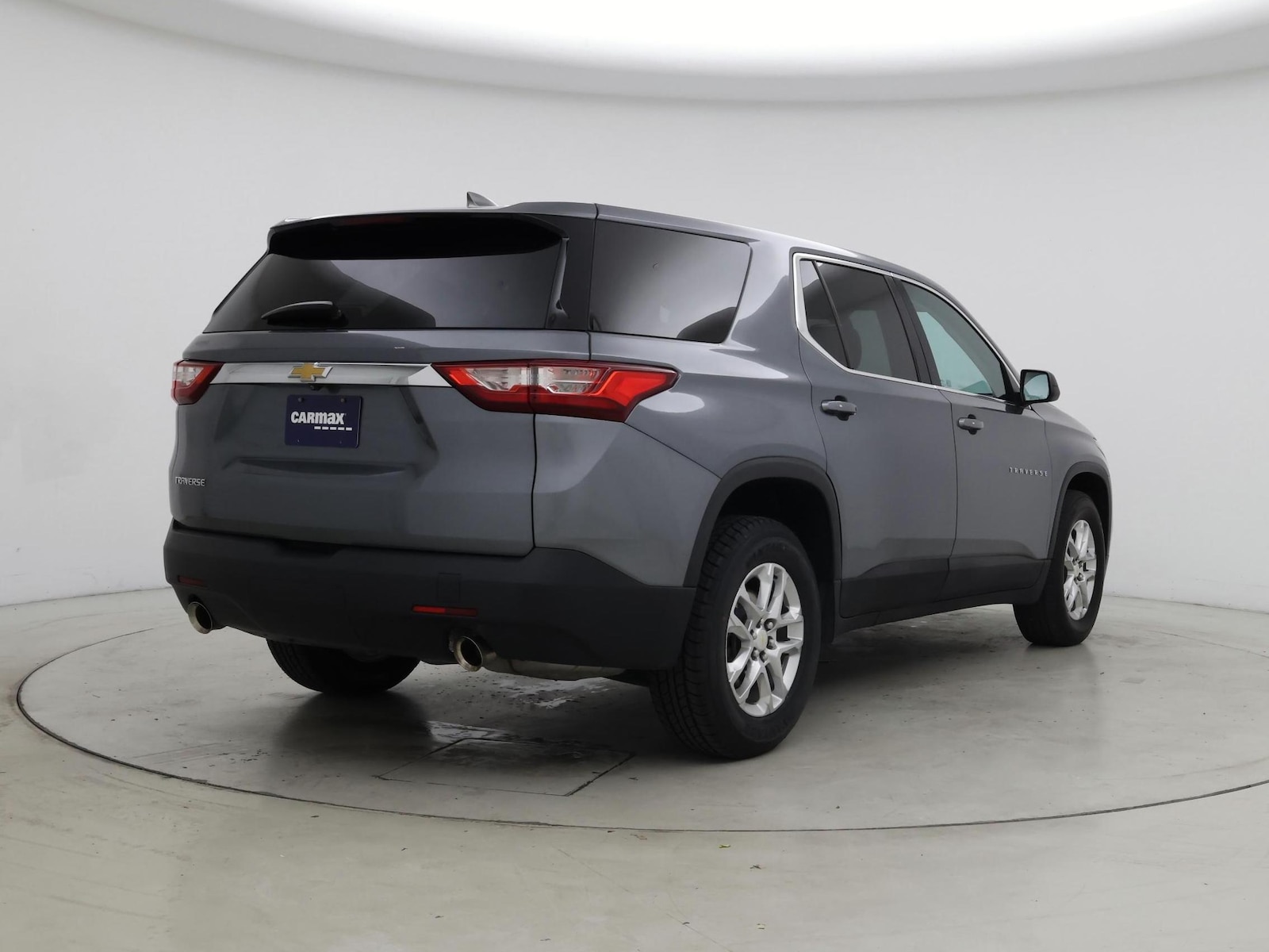 2021 Chevrolet Traverse LS - Photo 9