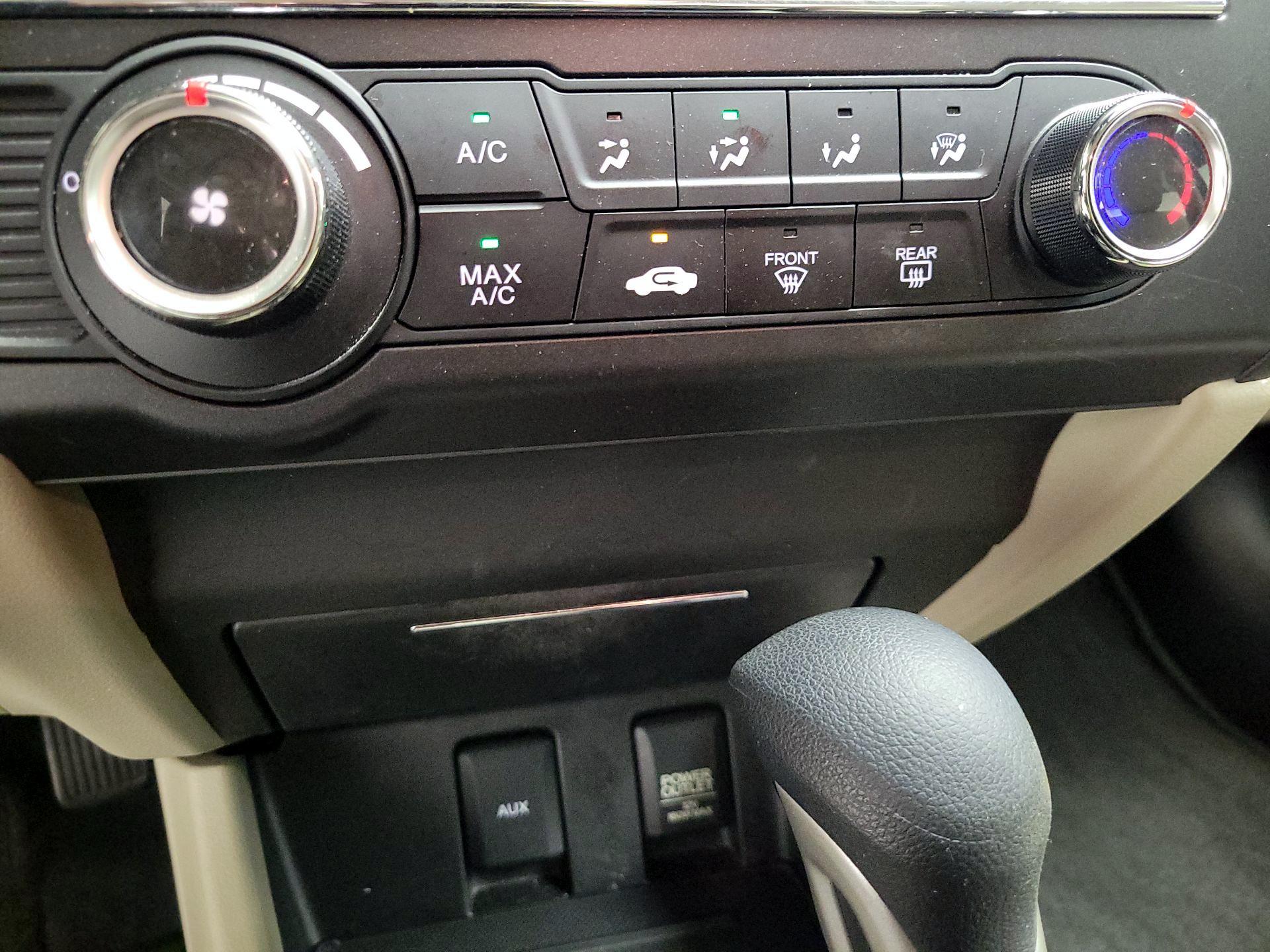 Thumbnail: 2015 Honda Civic - 16