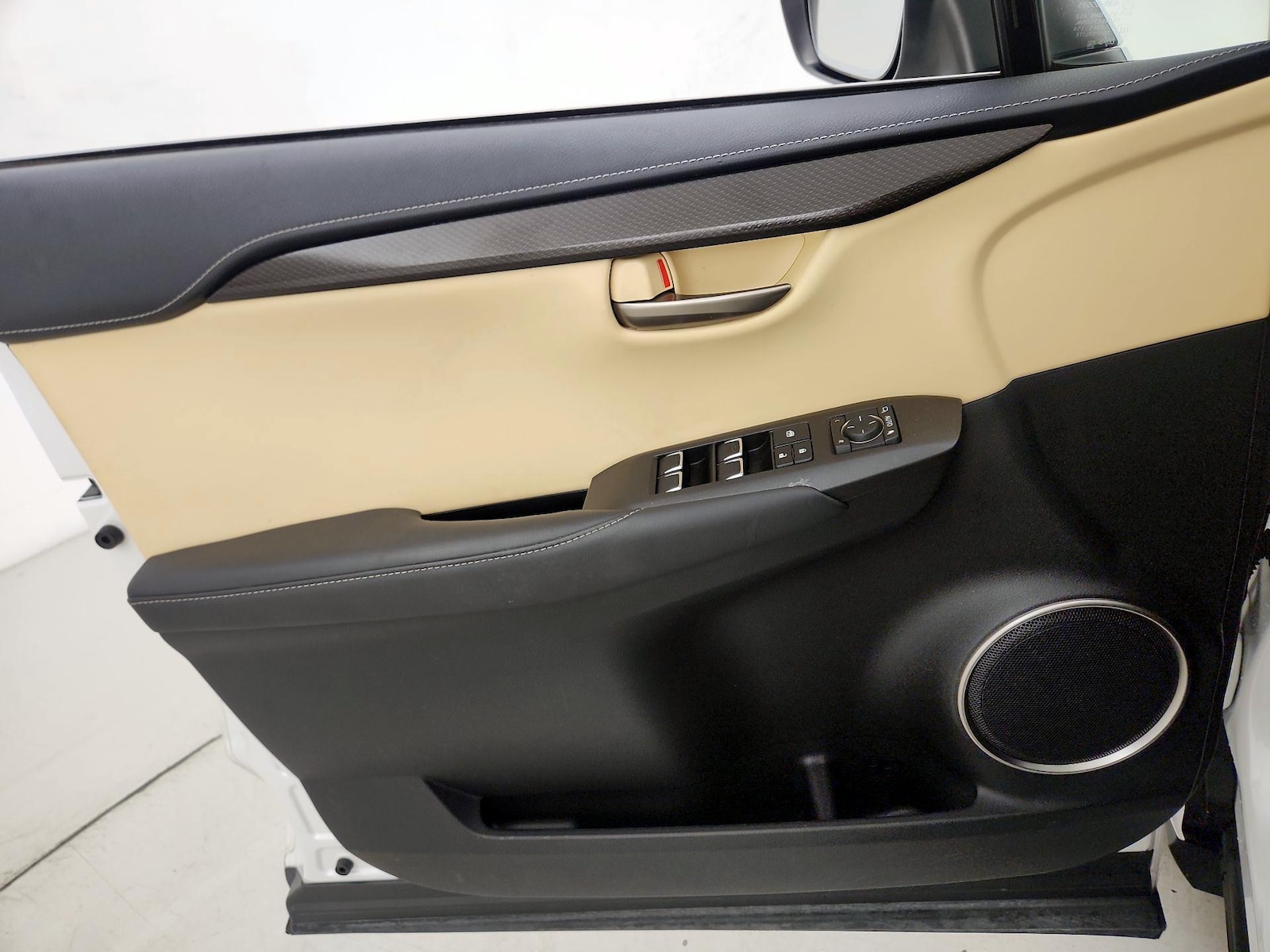 2021 Lexus NX 300 - Photo 13