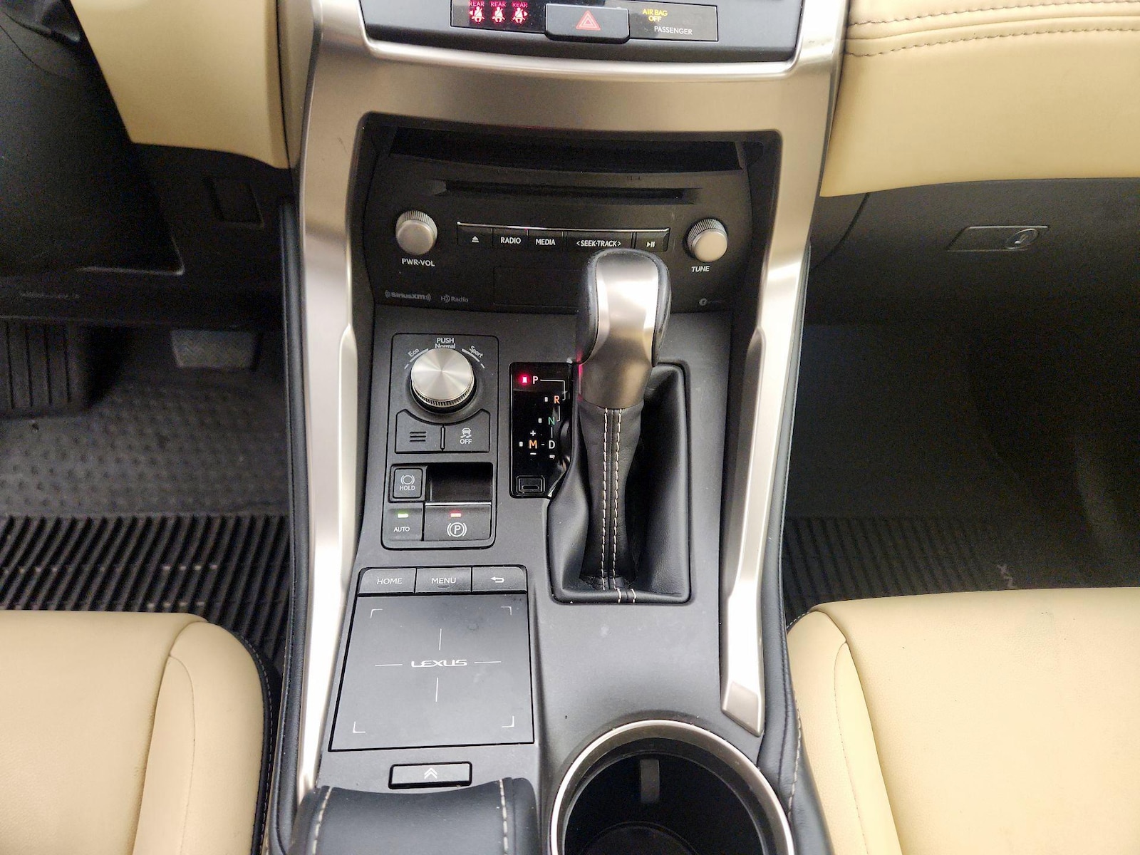 2021 Lexus NX 300 - Photo 19