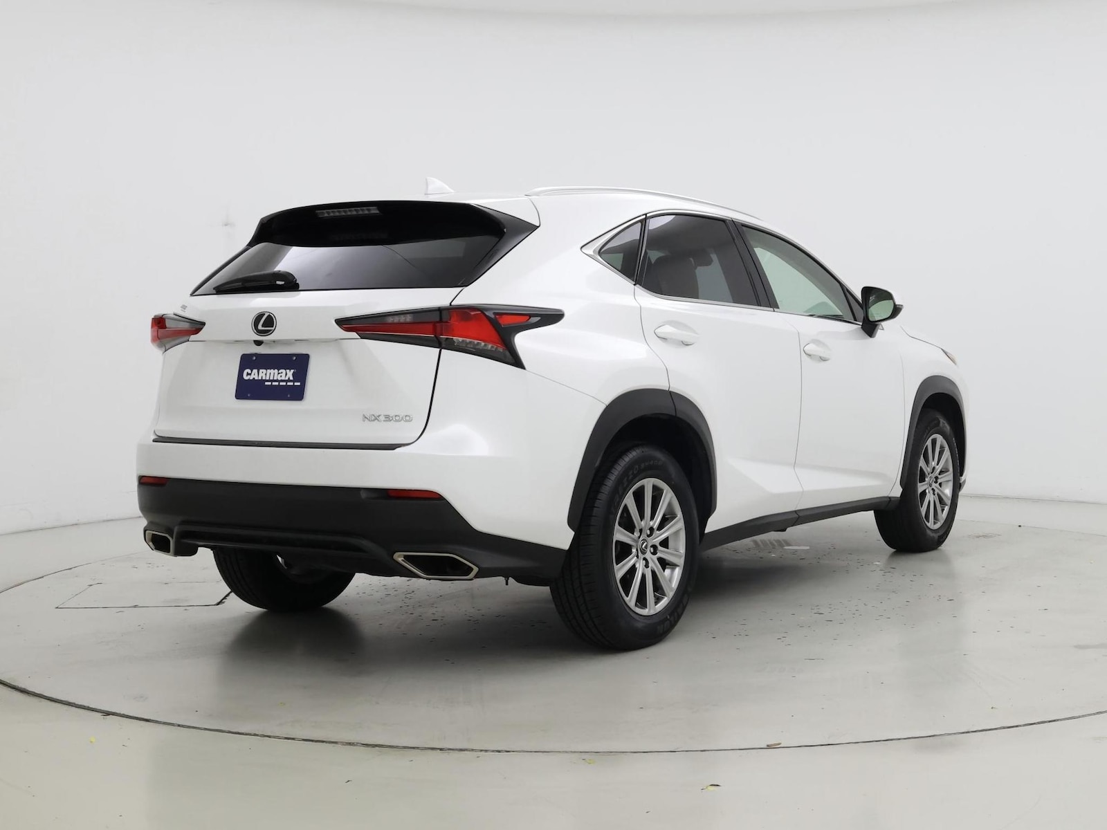 2021 Lexus NX 300 - Photo 9