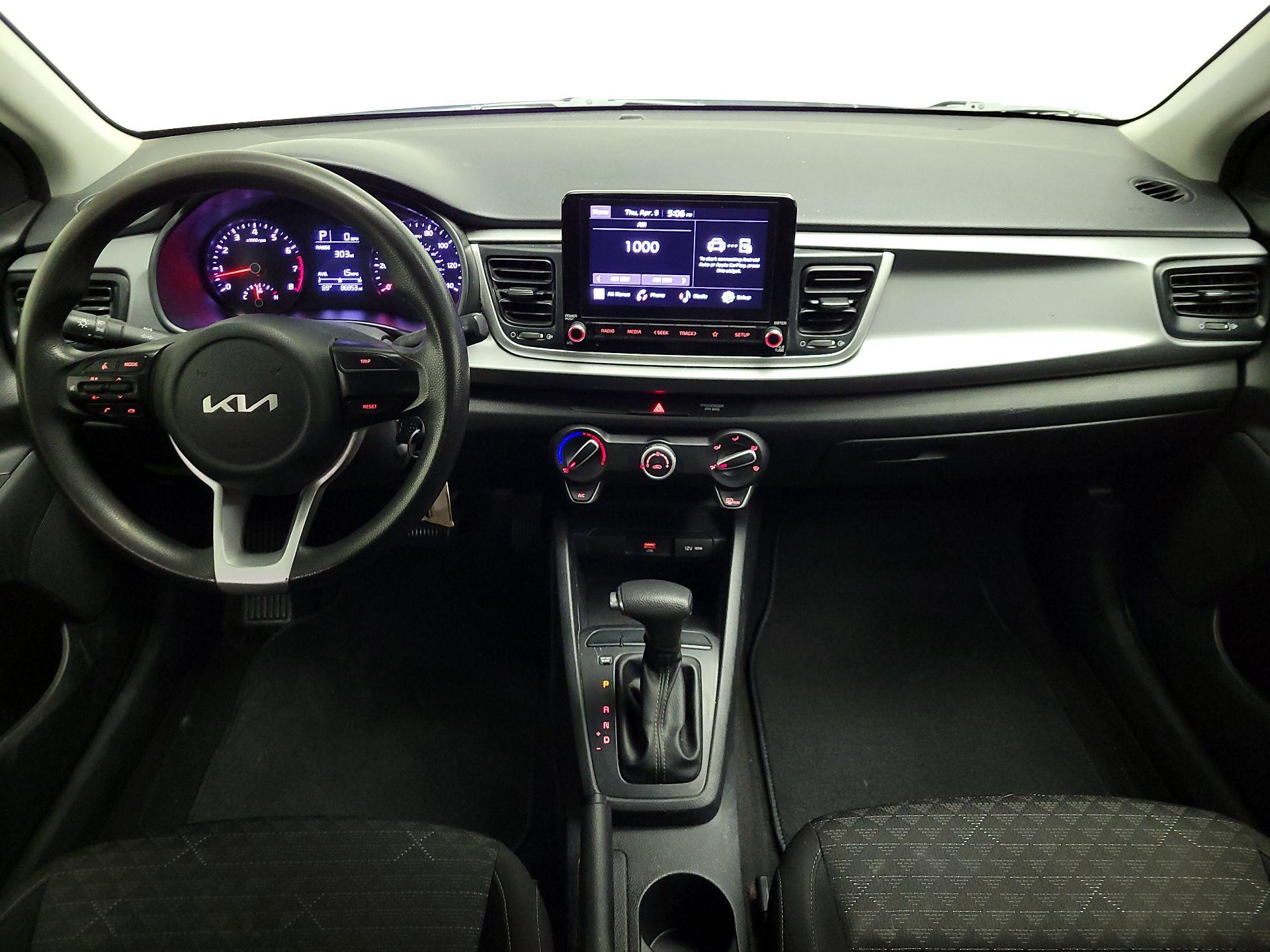 Thumbnail: 2022 Kia Rio - 9