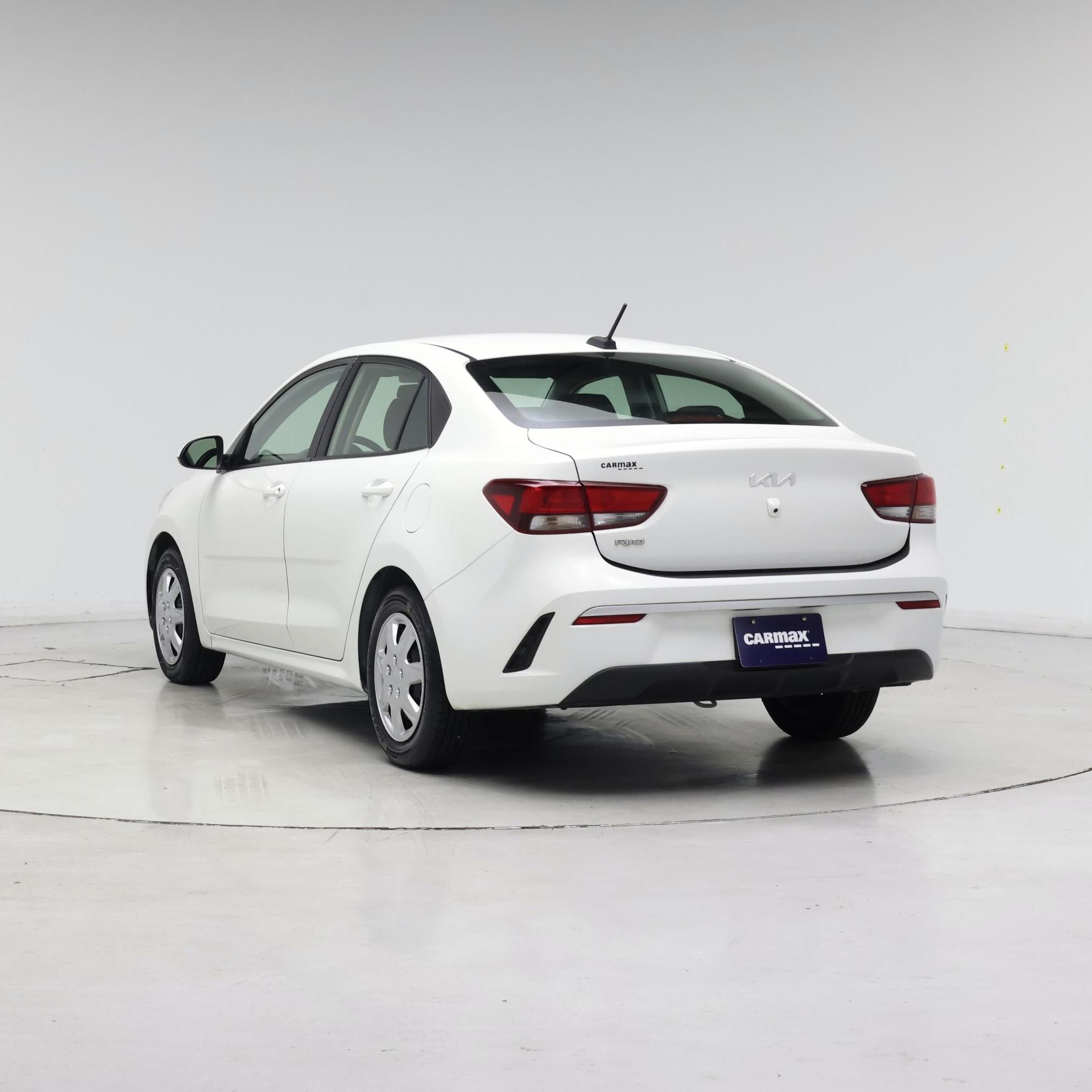 Thumbnail: 2022 Kia Rio - 2
