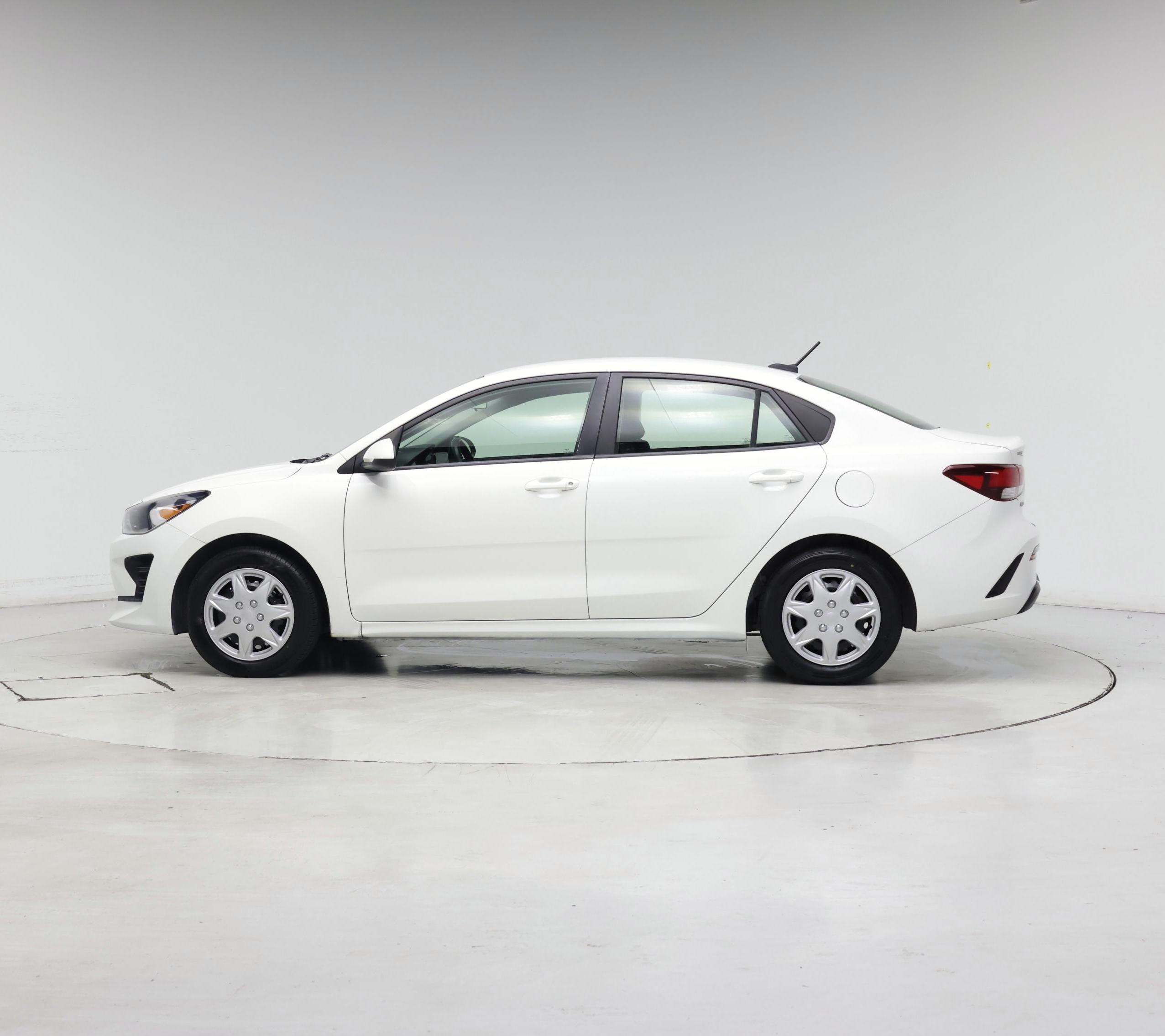 Thumbnail: 2022 Kia Rio - 3