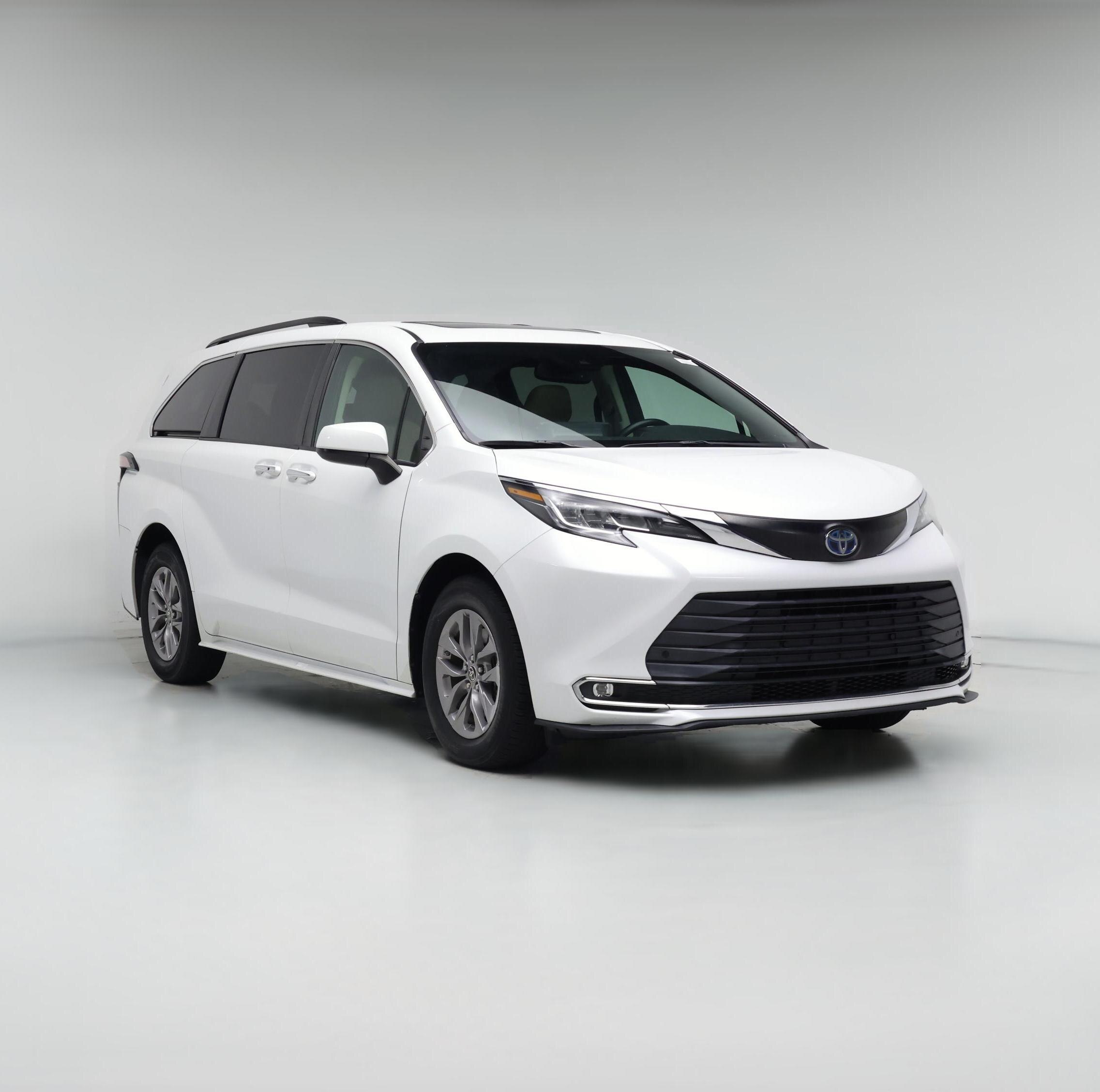 Thumbnail: 2022 Toyota Sienna - 1