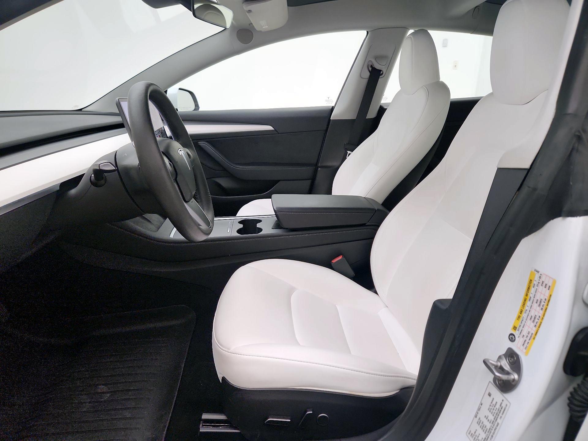 Thumbnail: 2023 Tesla Model 3 - 11