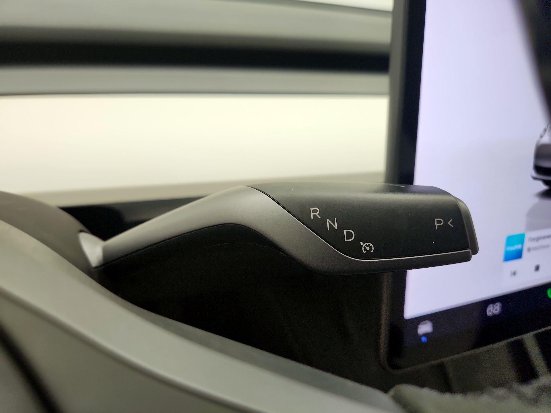 Thumbnail: 2023 Tesla Model 3 - 17