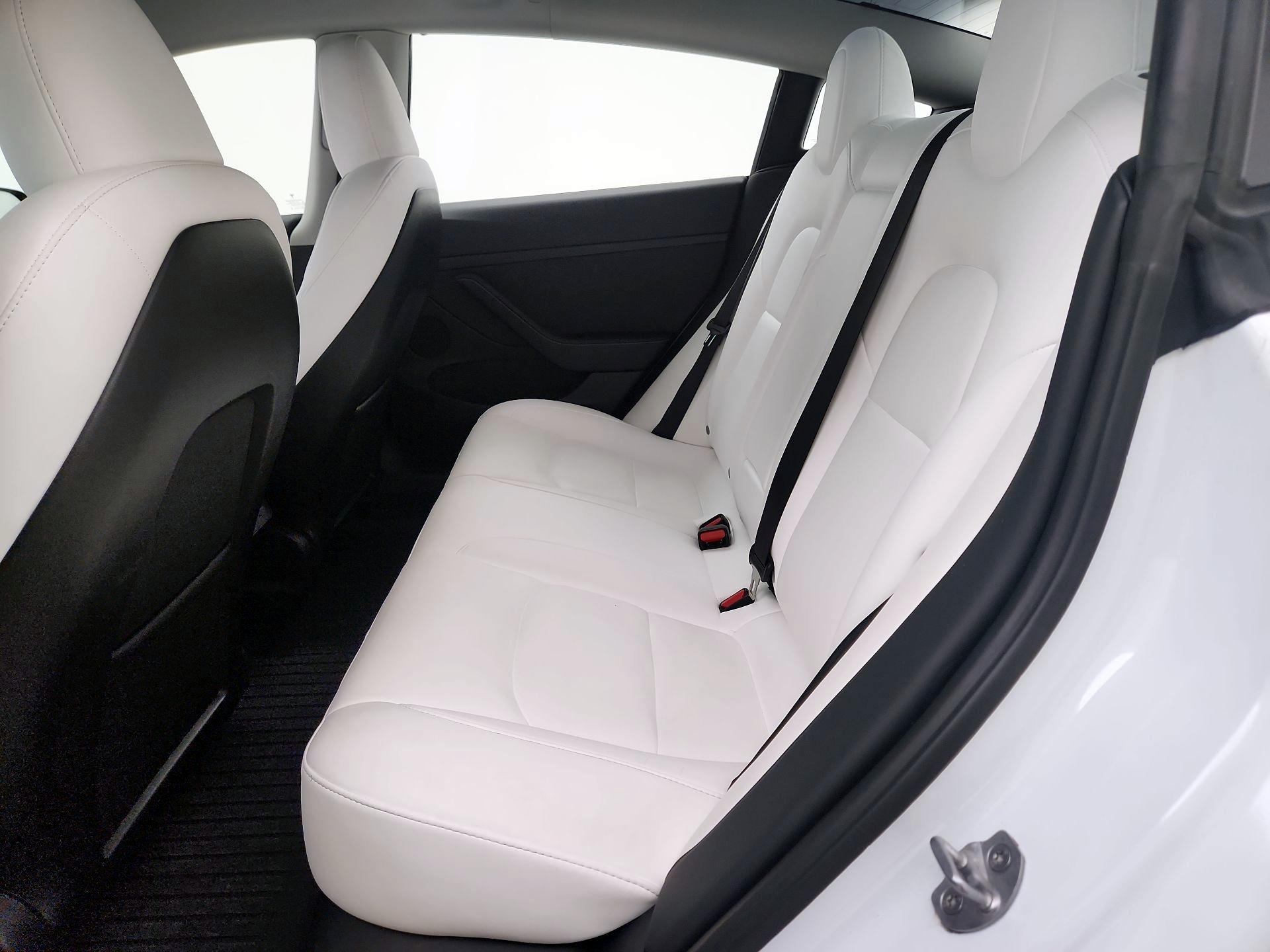 Thumbnail: 2023 Tesla Model 3 - 19