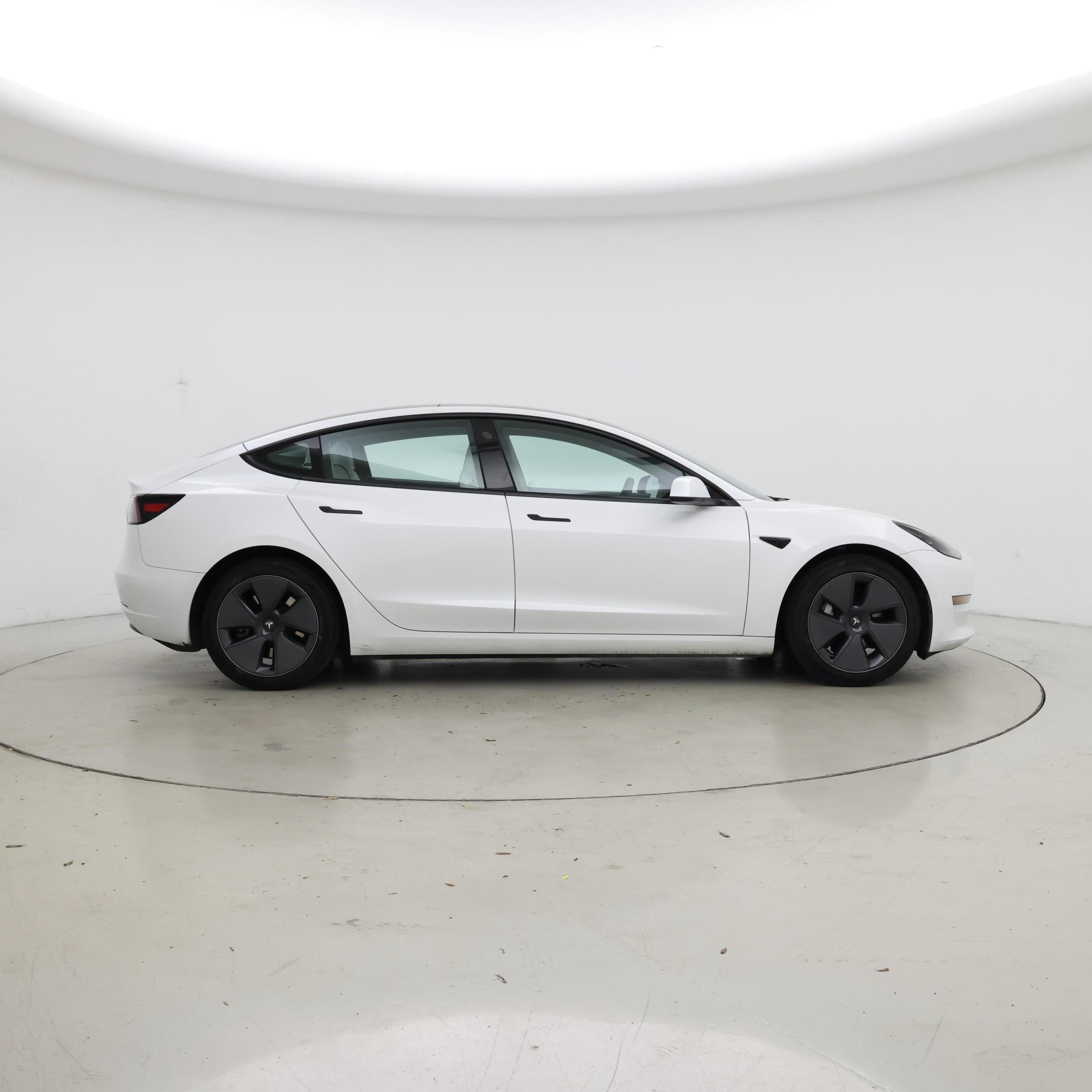 Thumbnail: 2023 Tesla Model 3 - 7