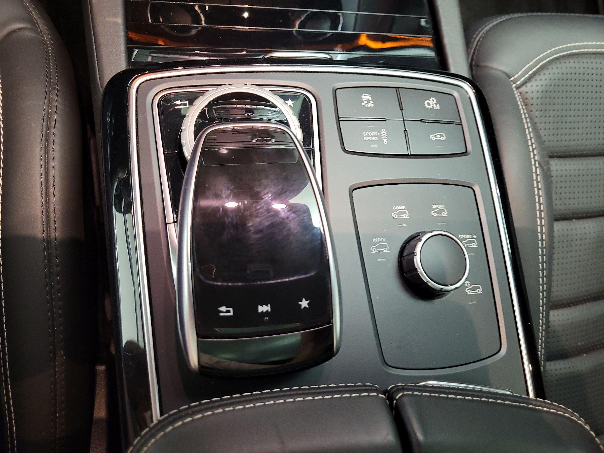 Thumbnail: 2018 Mercedes-Benz GL-Class - 18