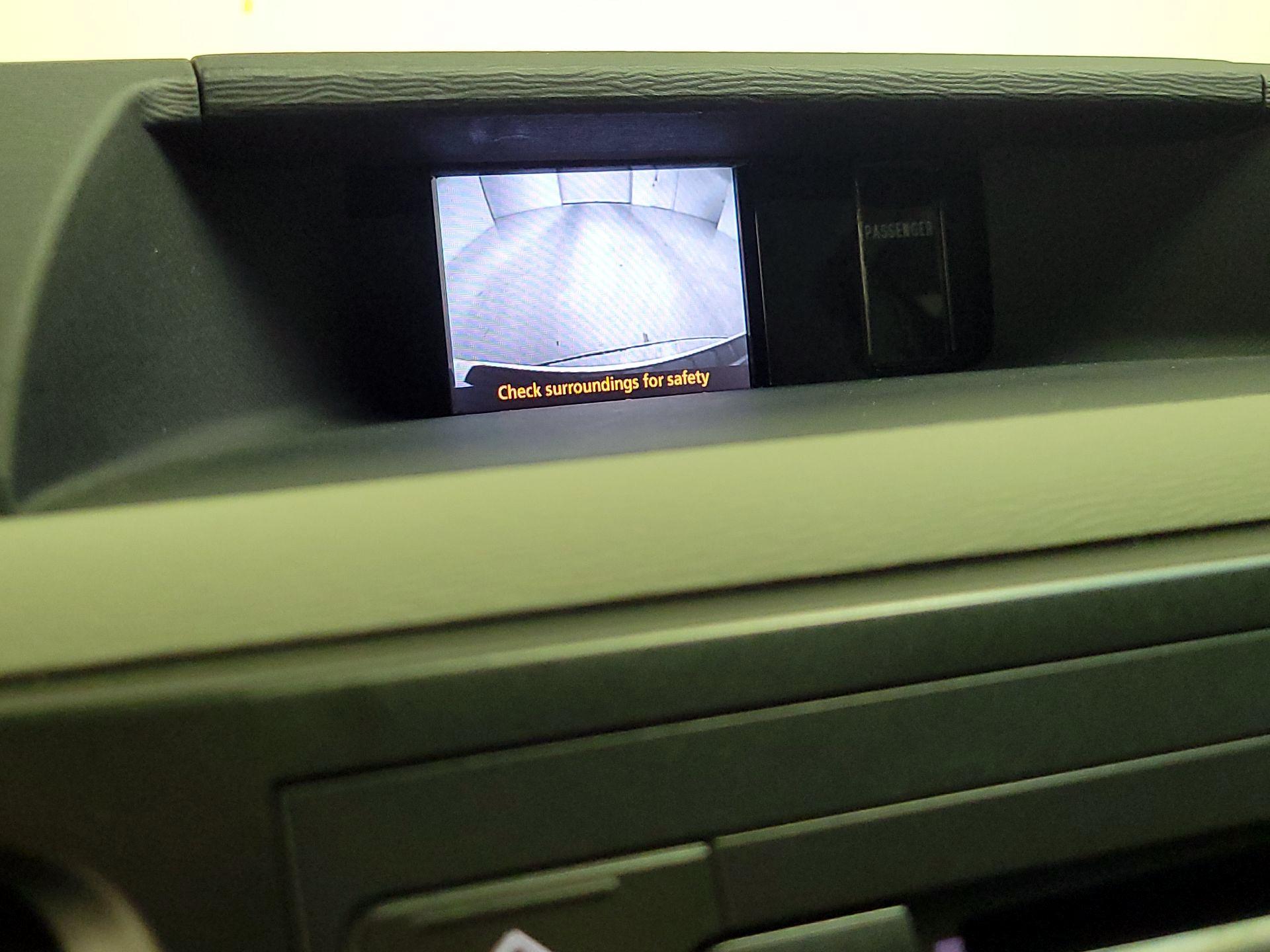 Thumbnail: 2014 Toyota Sienna - 14