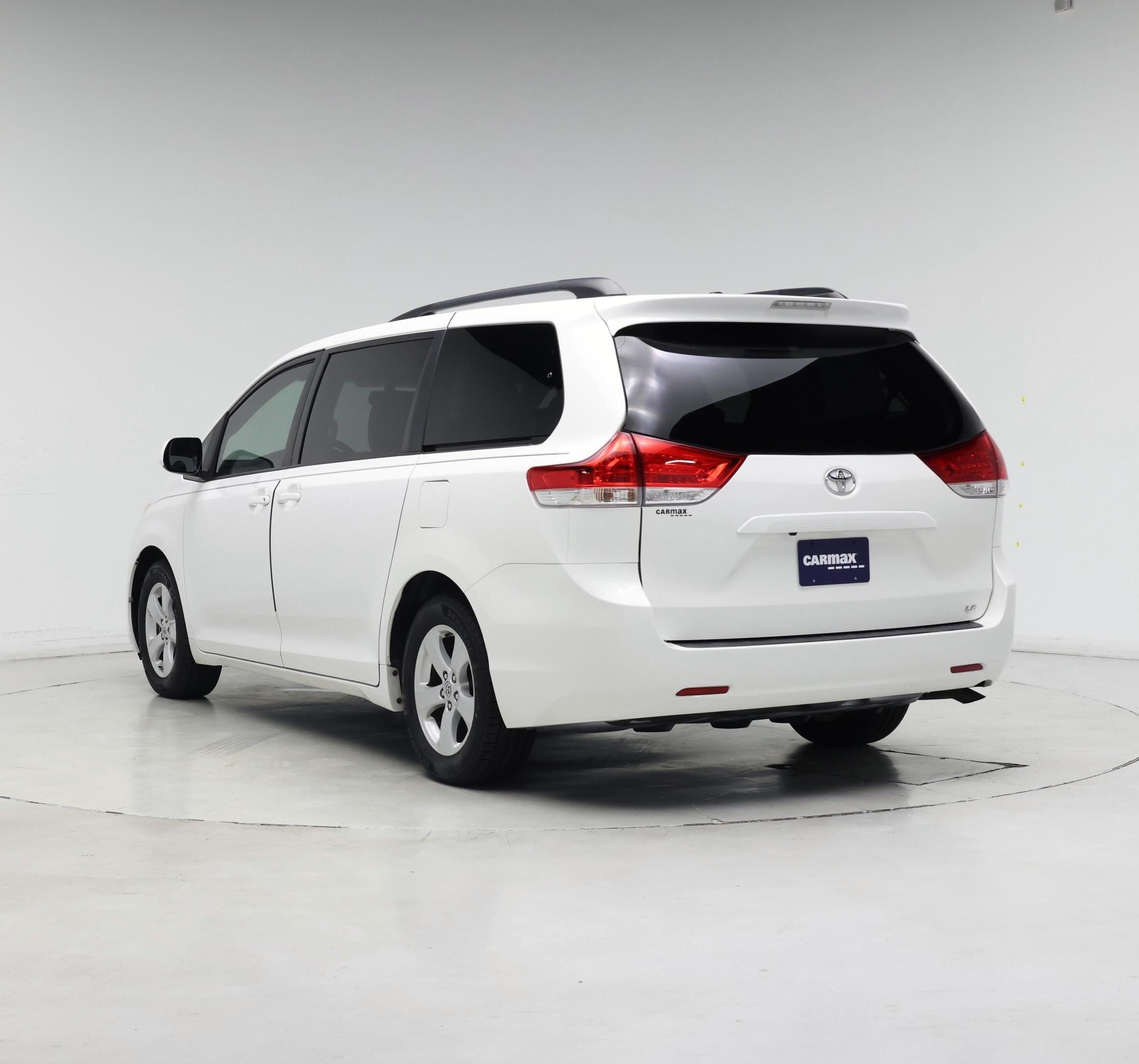 Thumbnail: 2014 Toyota Sienna - 2