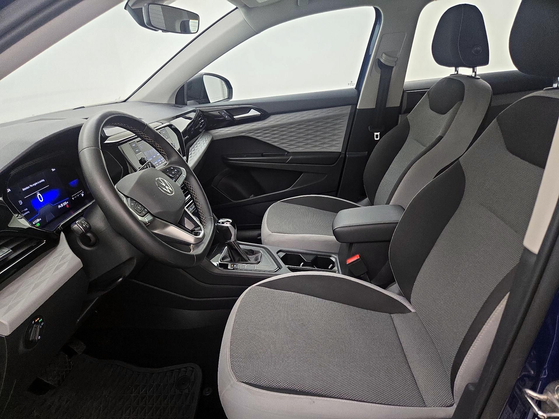 Thumbnail: 2023 Volkswagen Taos - 11