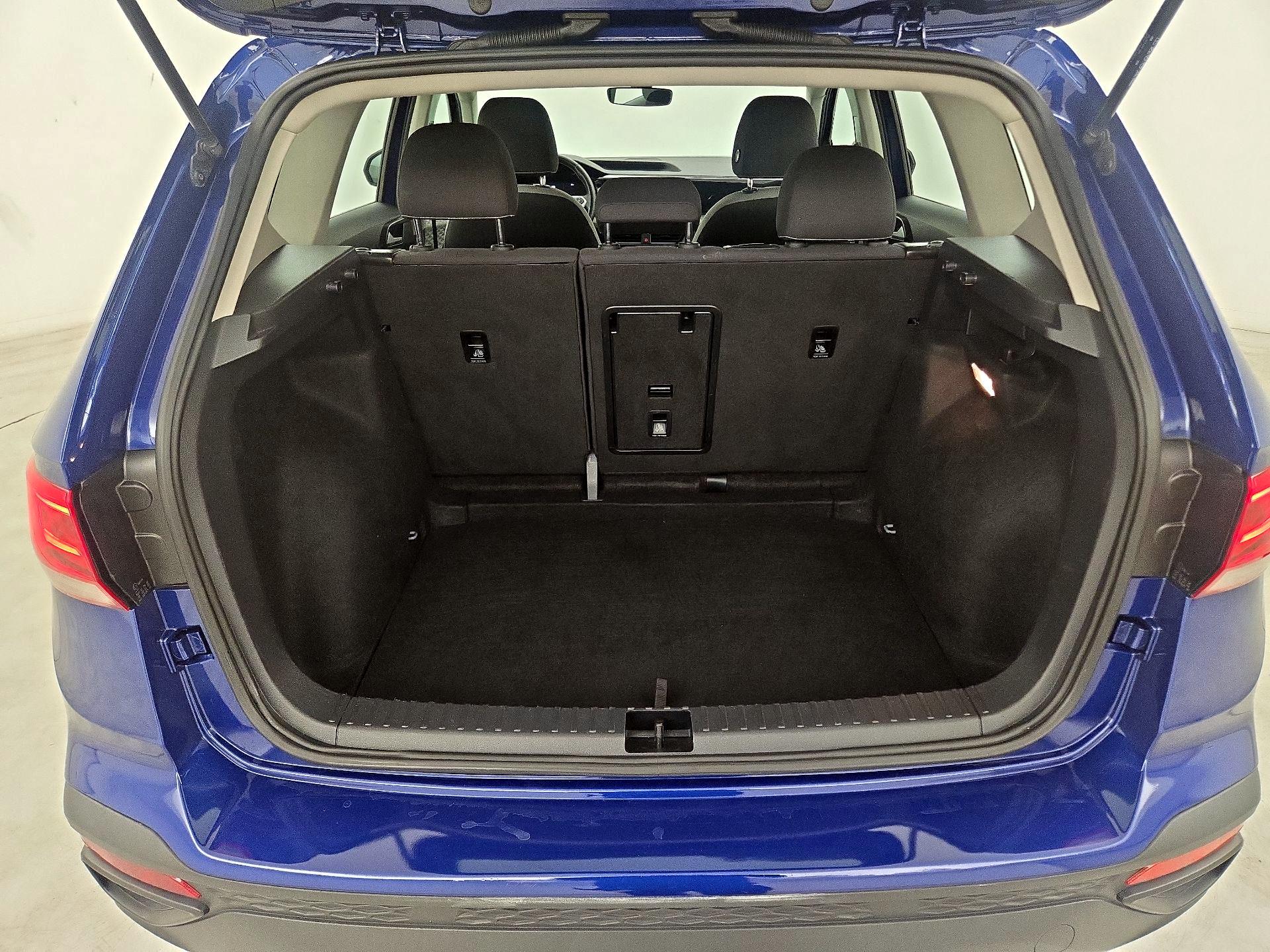 Thumbnail: 2023 Volkswagen Taos - 20