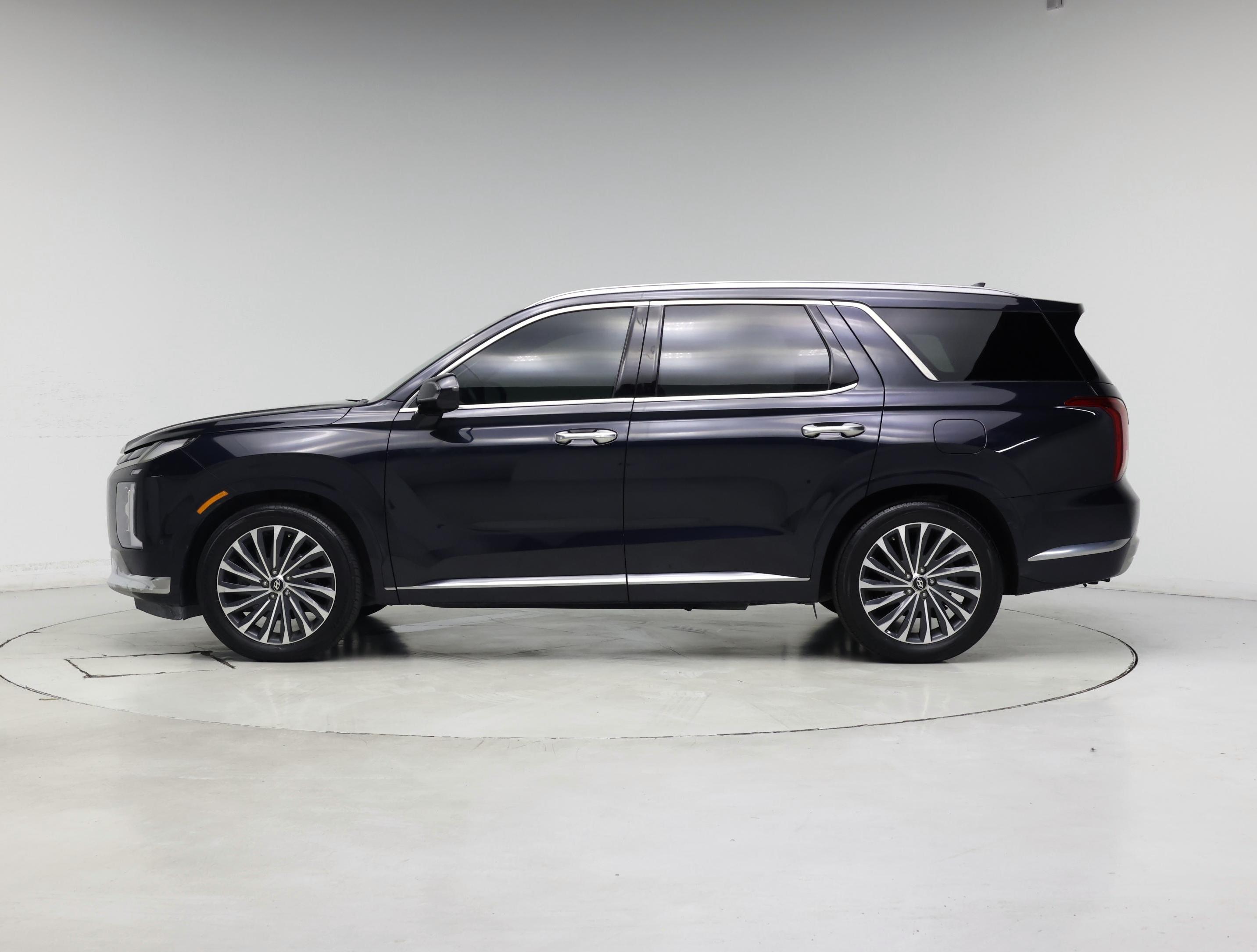 Thumbnail: 2023 Hyundai Palisade - 3