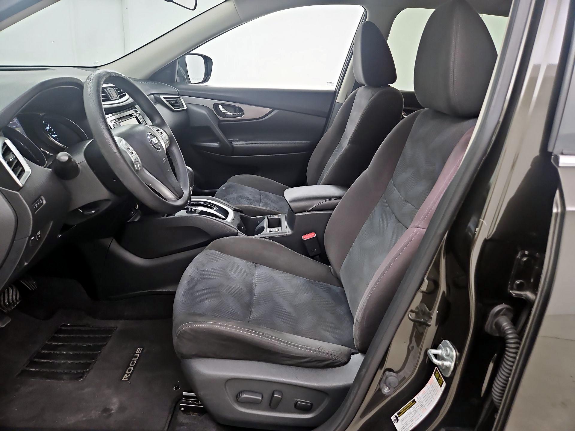 Thumbnail: 2015 Nissan Rogue - 9