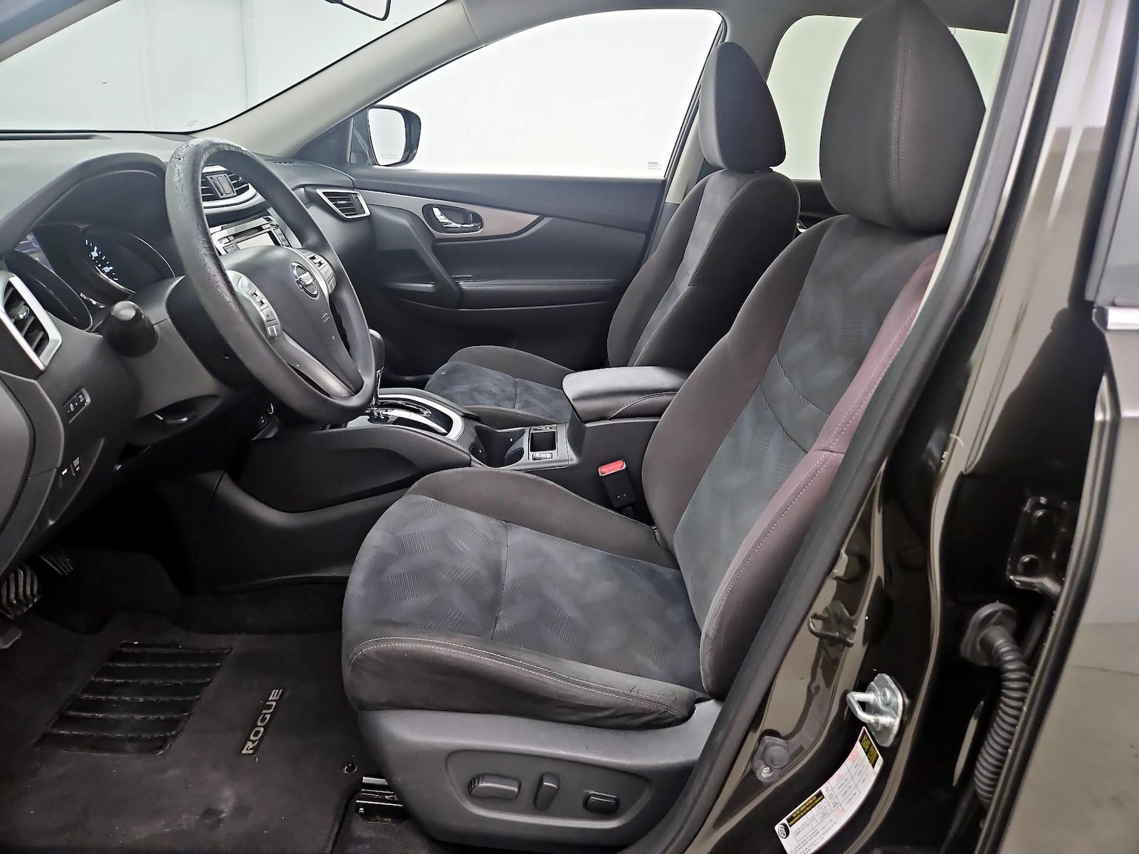 2015 Nissan Rogue SV - Photo 10