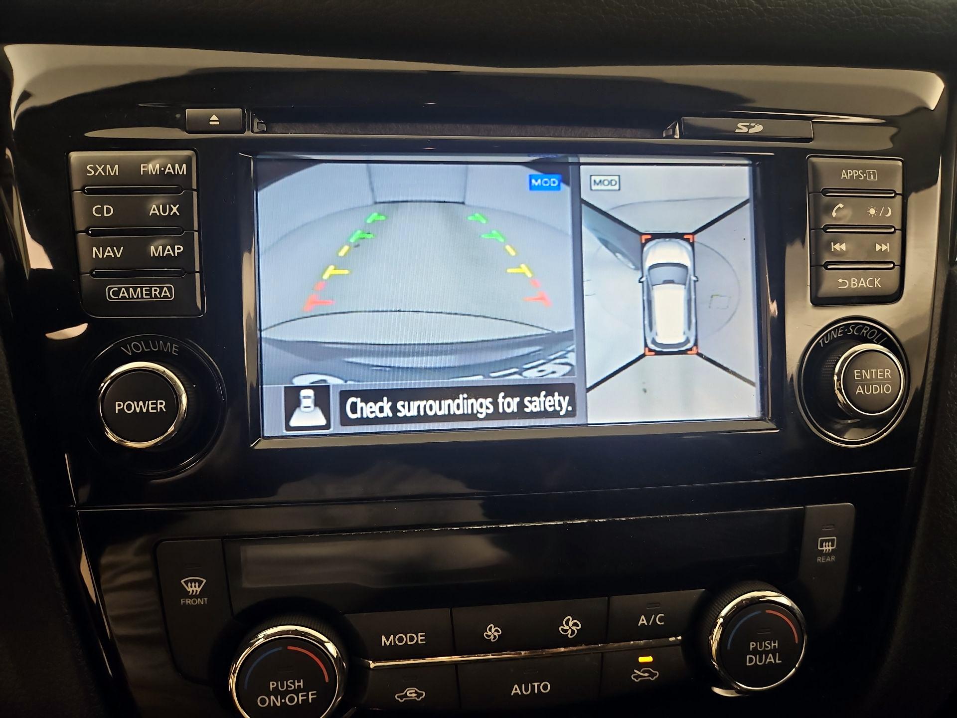 Thumbnail: 2015 Nissan Rogue - 13