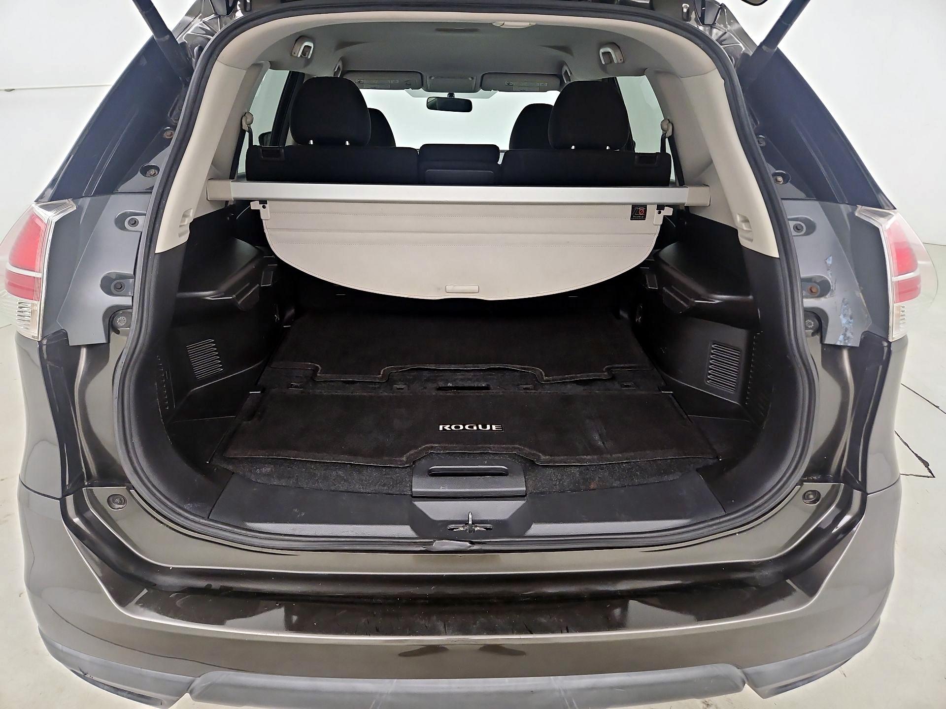 Thumbnail: 2015 Nissan Rogue - 19