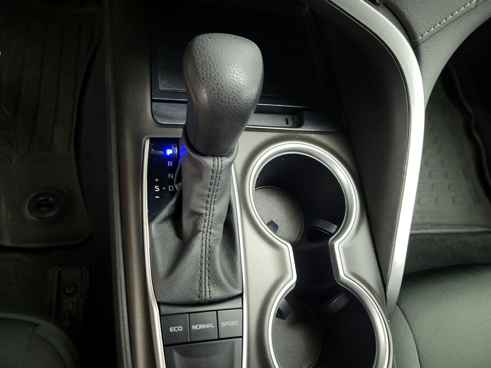 Thumbnail: 2024 Toyota Camry - 18