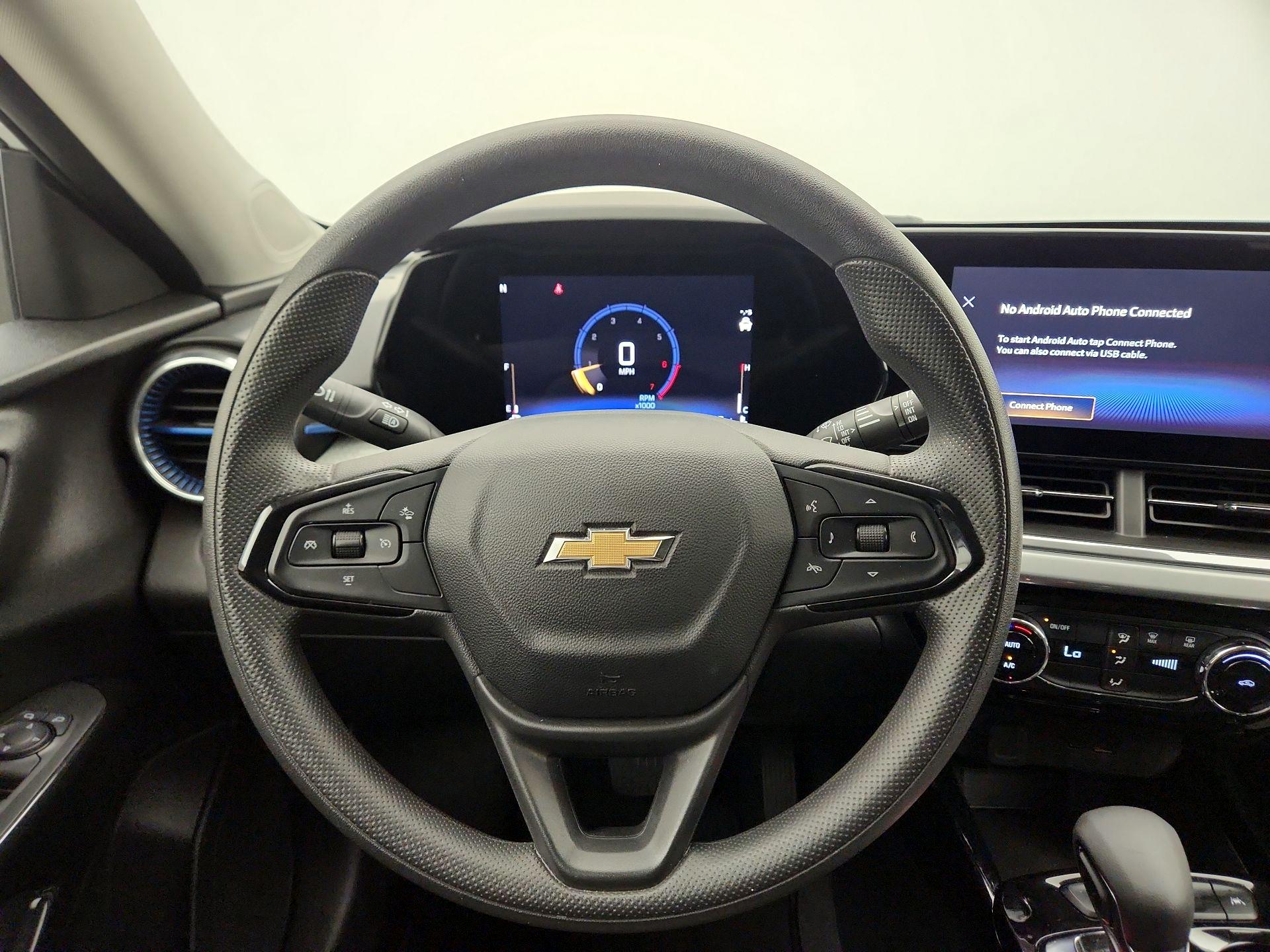 Thumbnail: 2024 Chevrolet Trax - 10