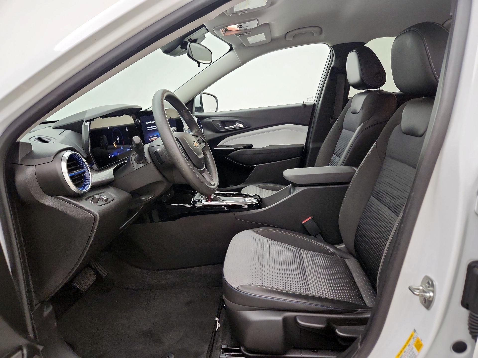 Thumbnail: 2024 Chevrolet Trax - 11