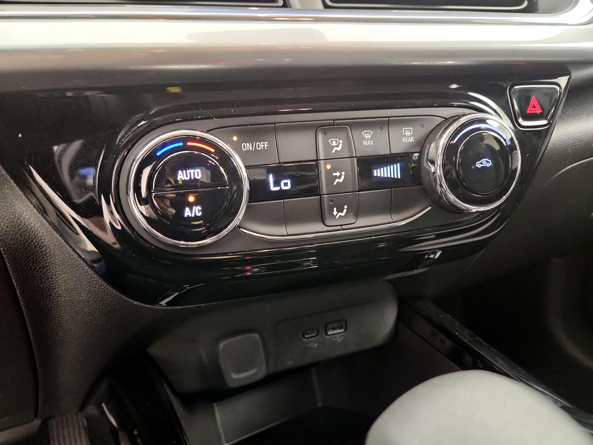 Thumbnail: 2024 Chevrolet Trax - 17