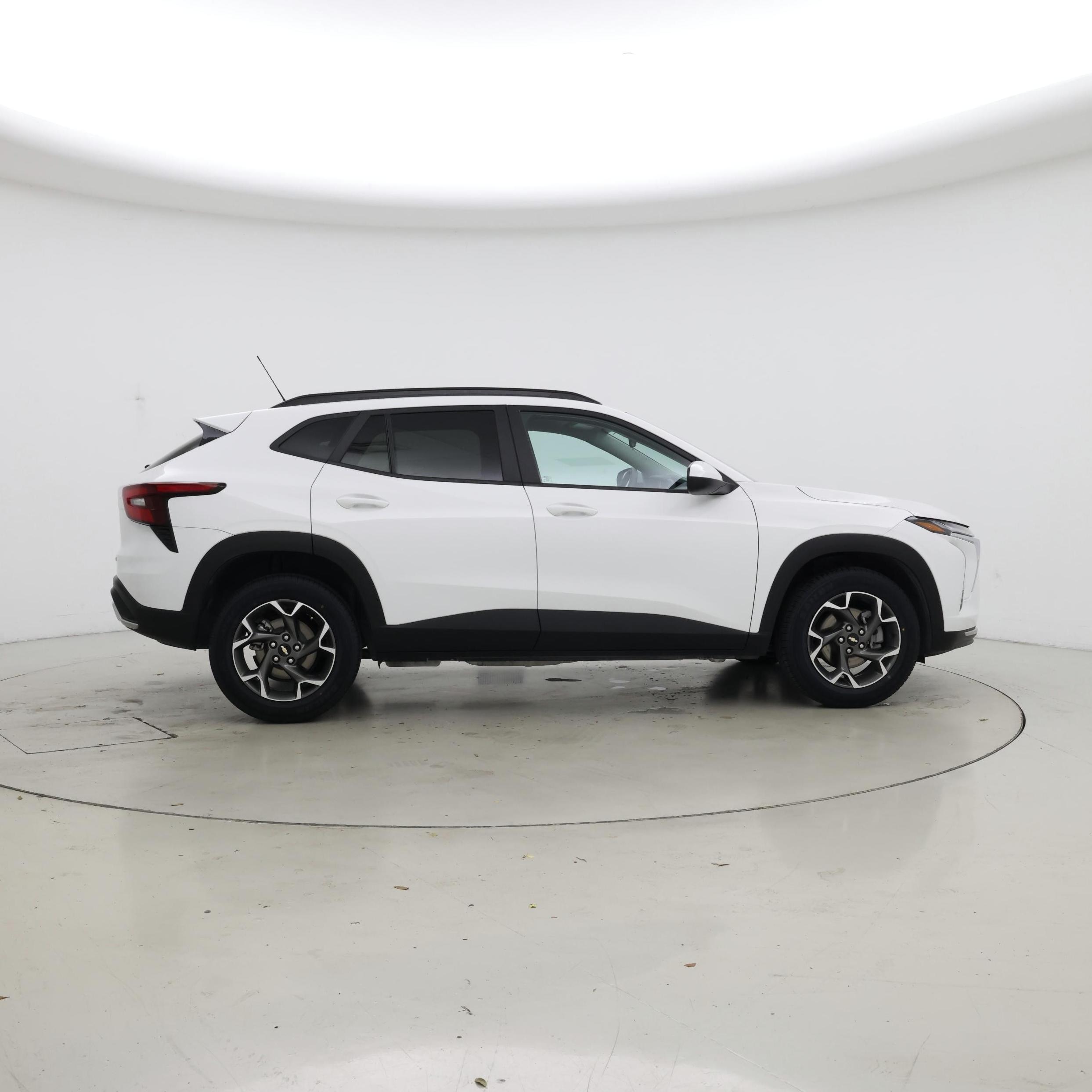 Thumbnail: 2024 Chevrolet Trax - 7
