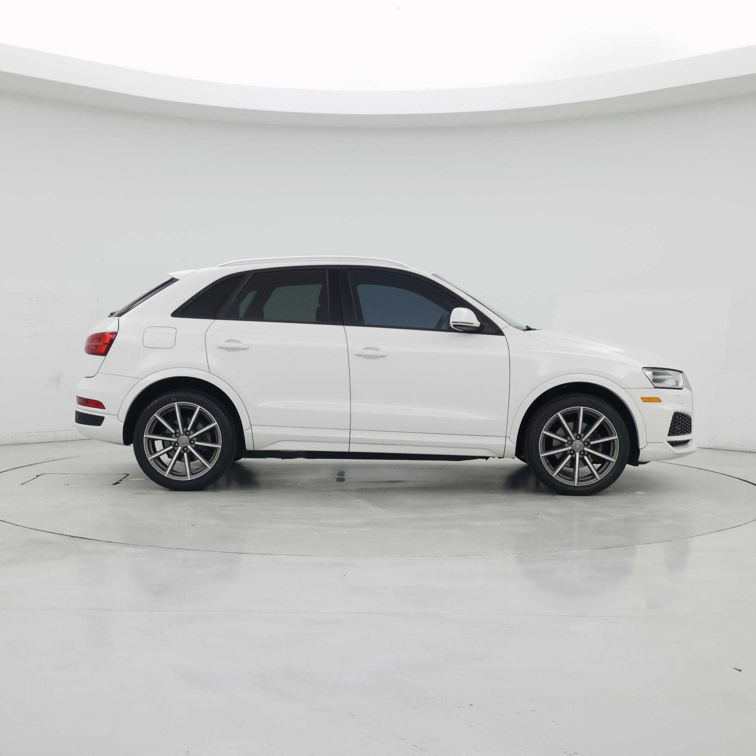 Thumbnail: 2018 Audi Q3 - 7