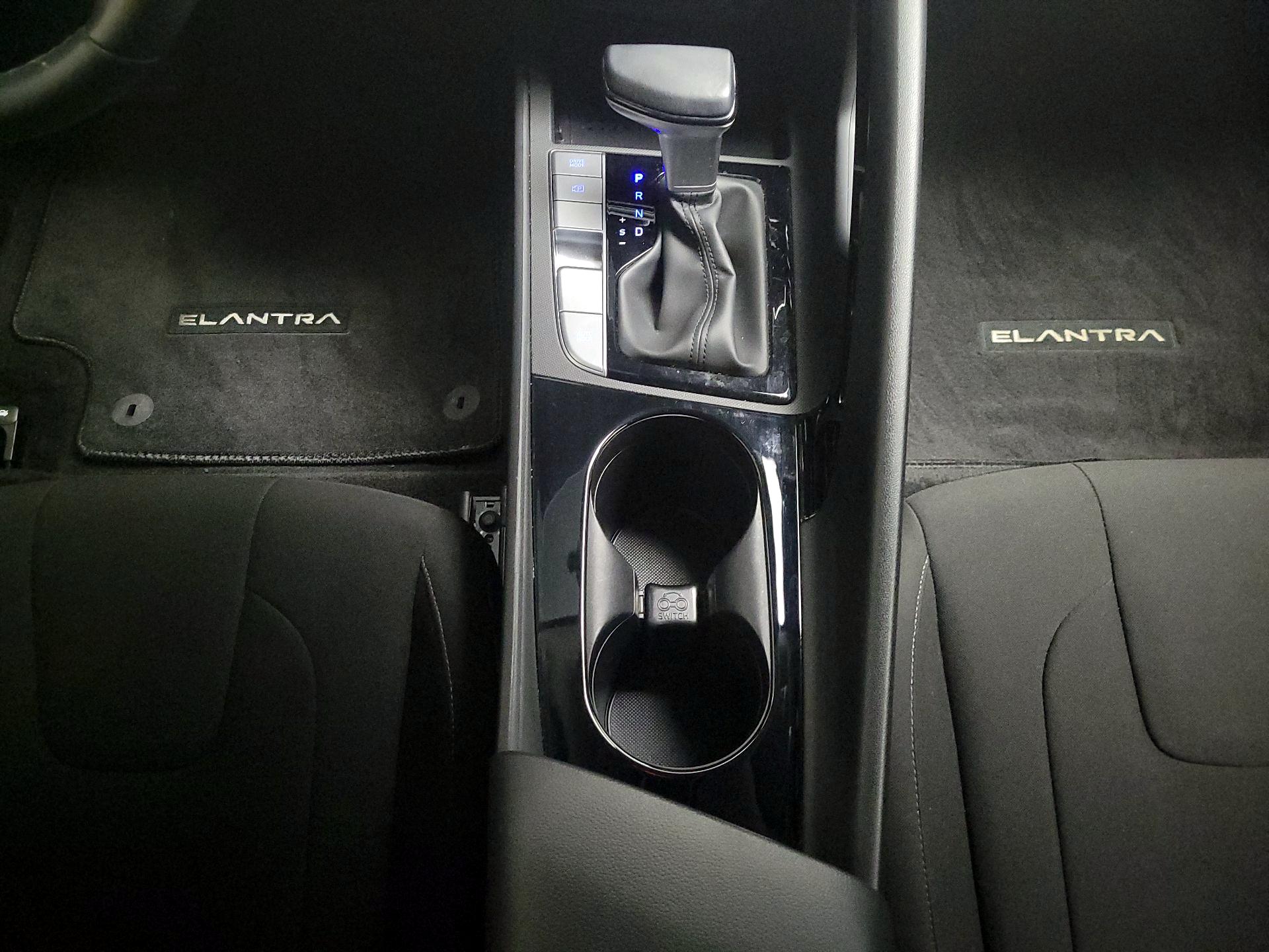 Thumbnail: 2023 Hyundai Elantra - 18