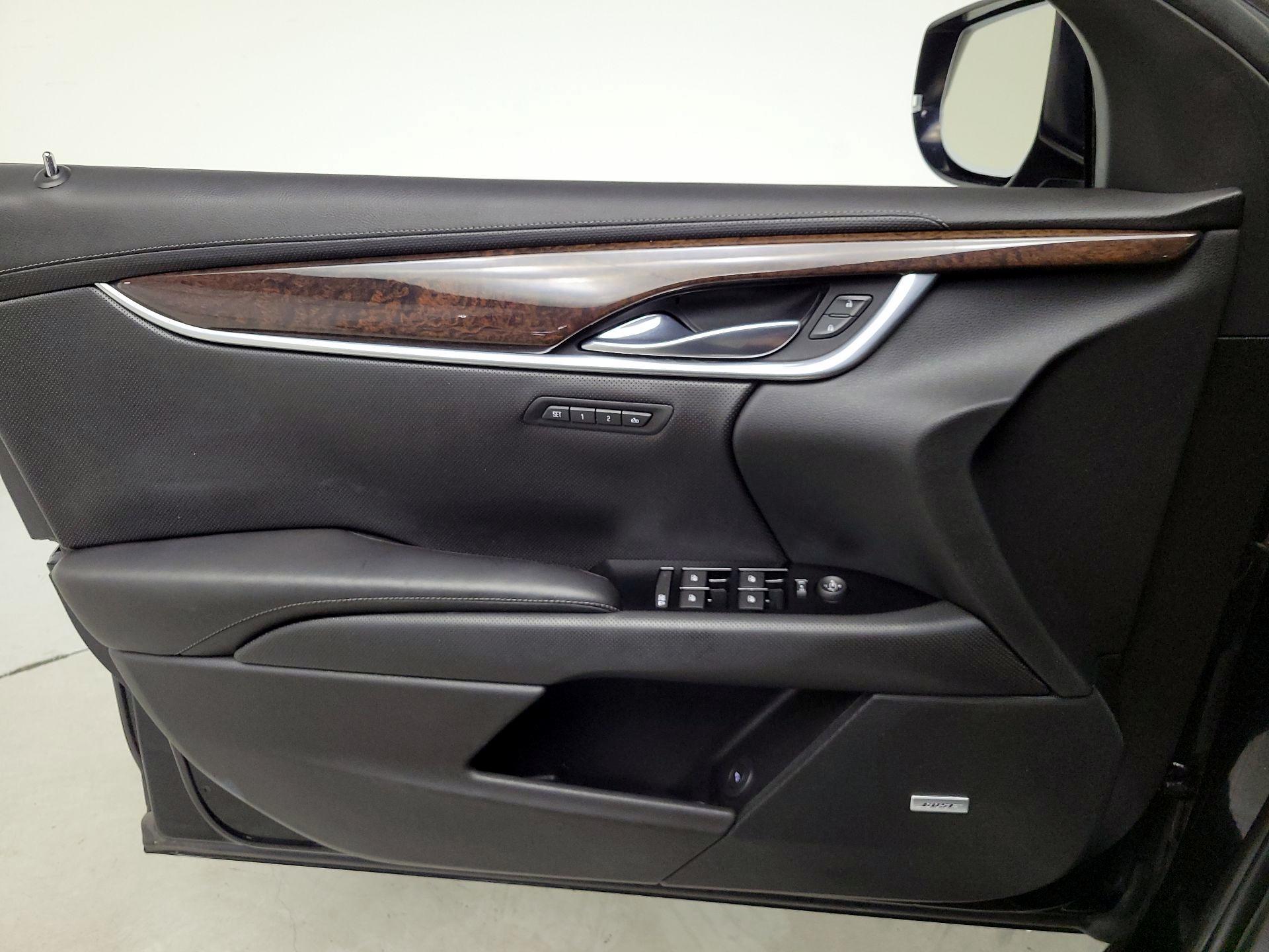 Thumbnail: 2016 Cadillac XTS - 12