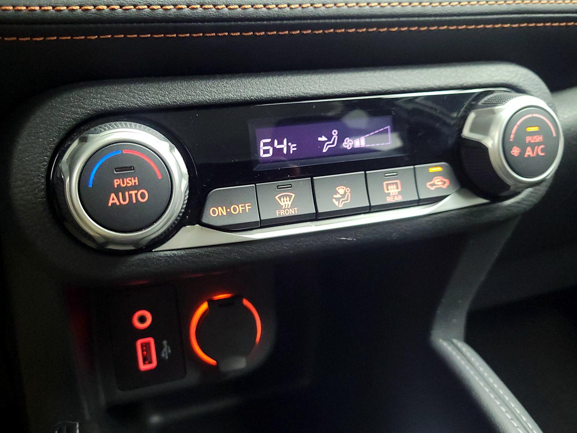 Thumbnail: 2020 Nissan Kicks - 16