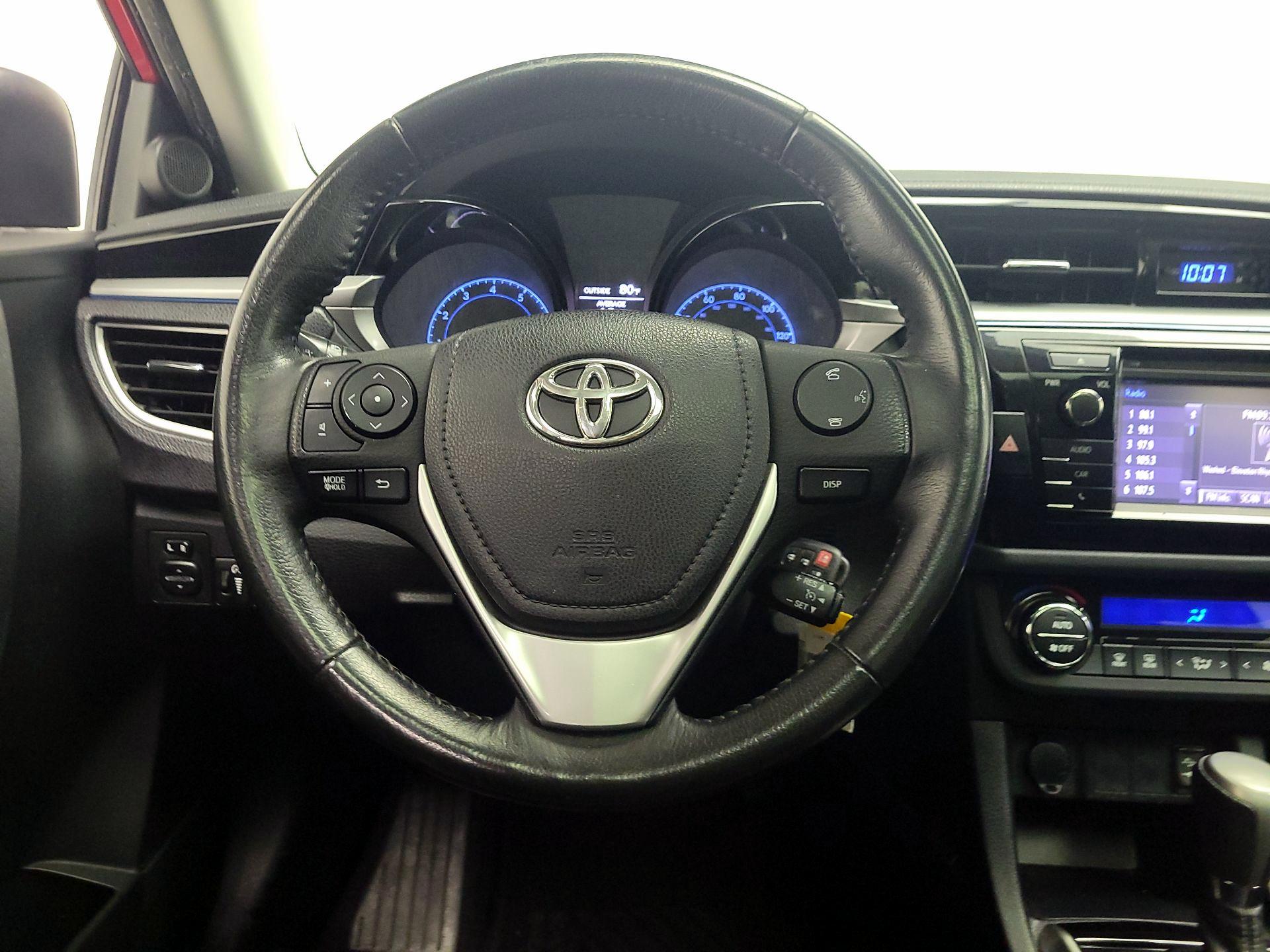 Thumbnail: 2015 Toyota Corolla - 10