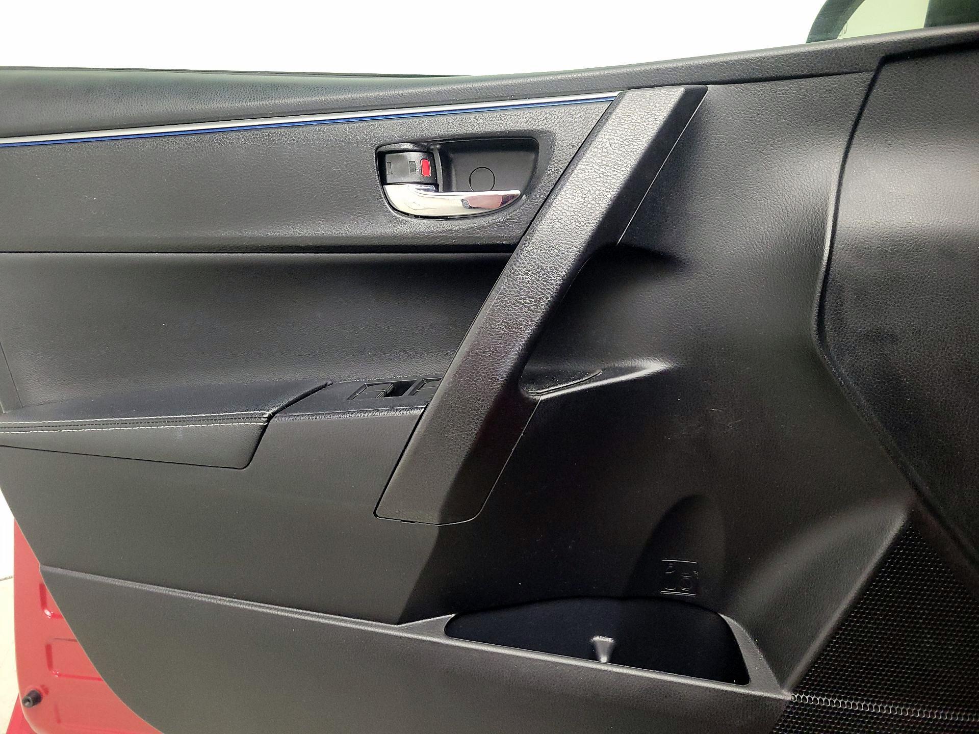 Thumbnail: 2015 Toyota Corolla - 12