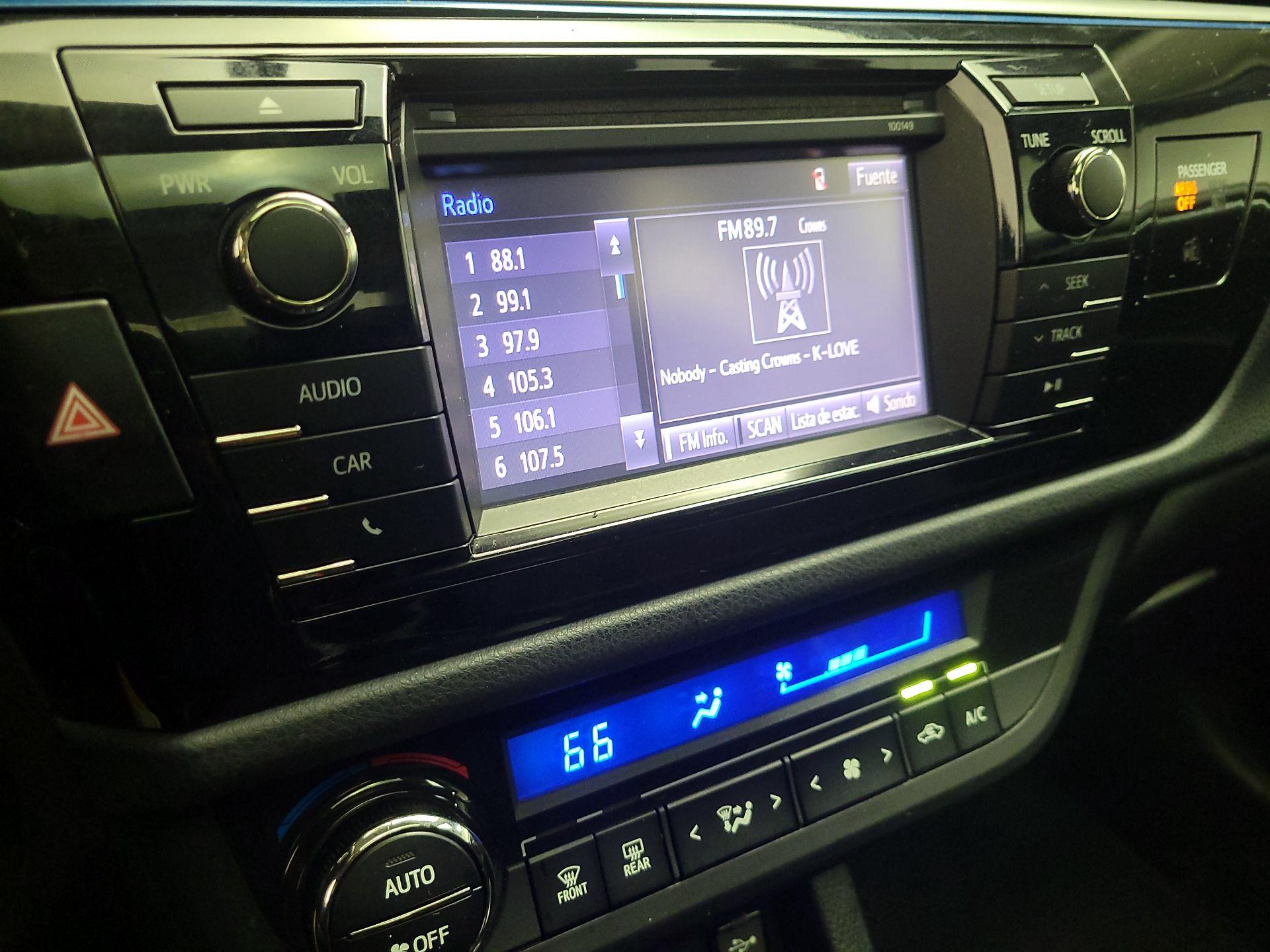 Thumbnail: 2015 Toyota Corolla - 15