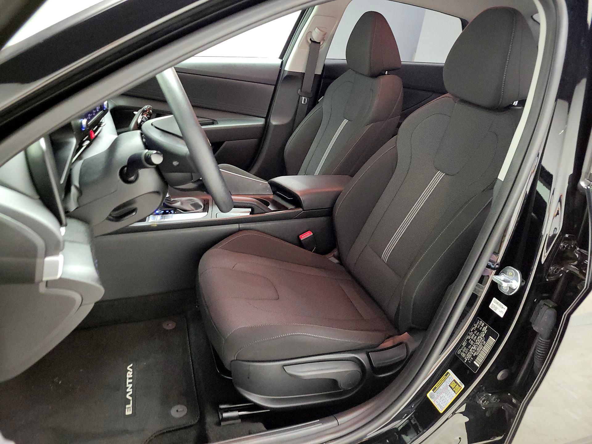 Thumbnail: 2025 Hyundai Elantra - 11