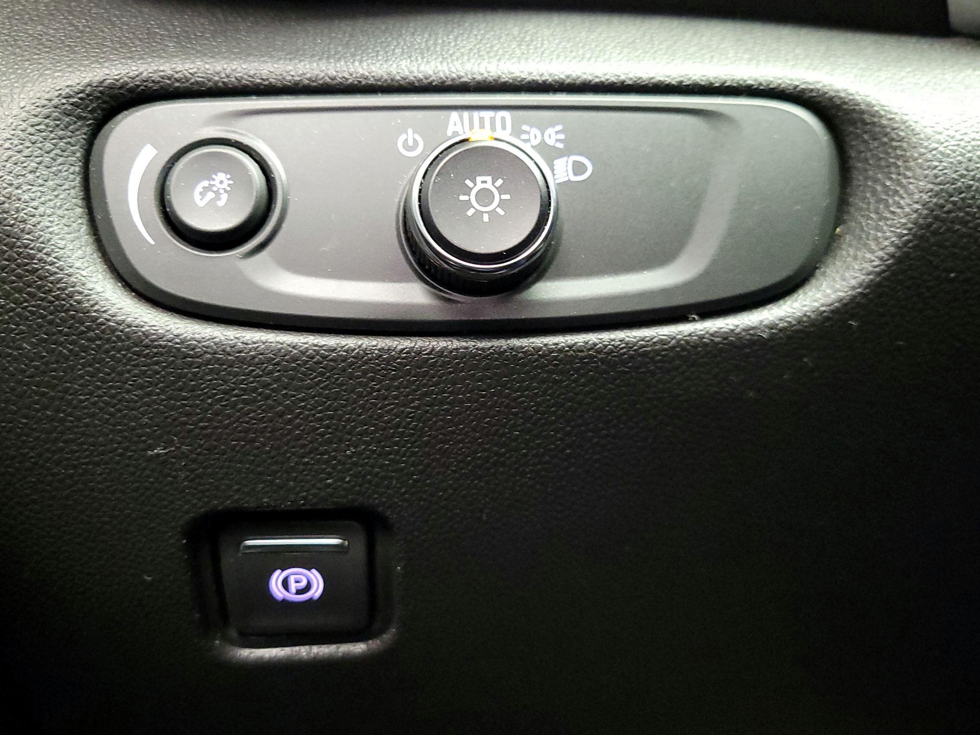 Thumbnail: 2022 Chevrolet Blazer - 13