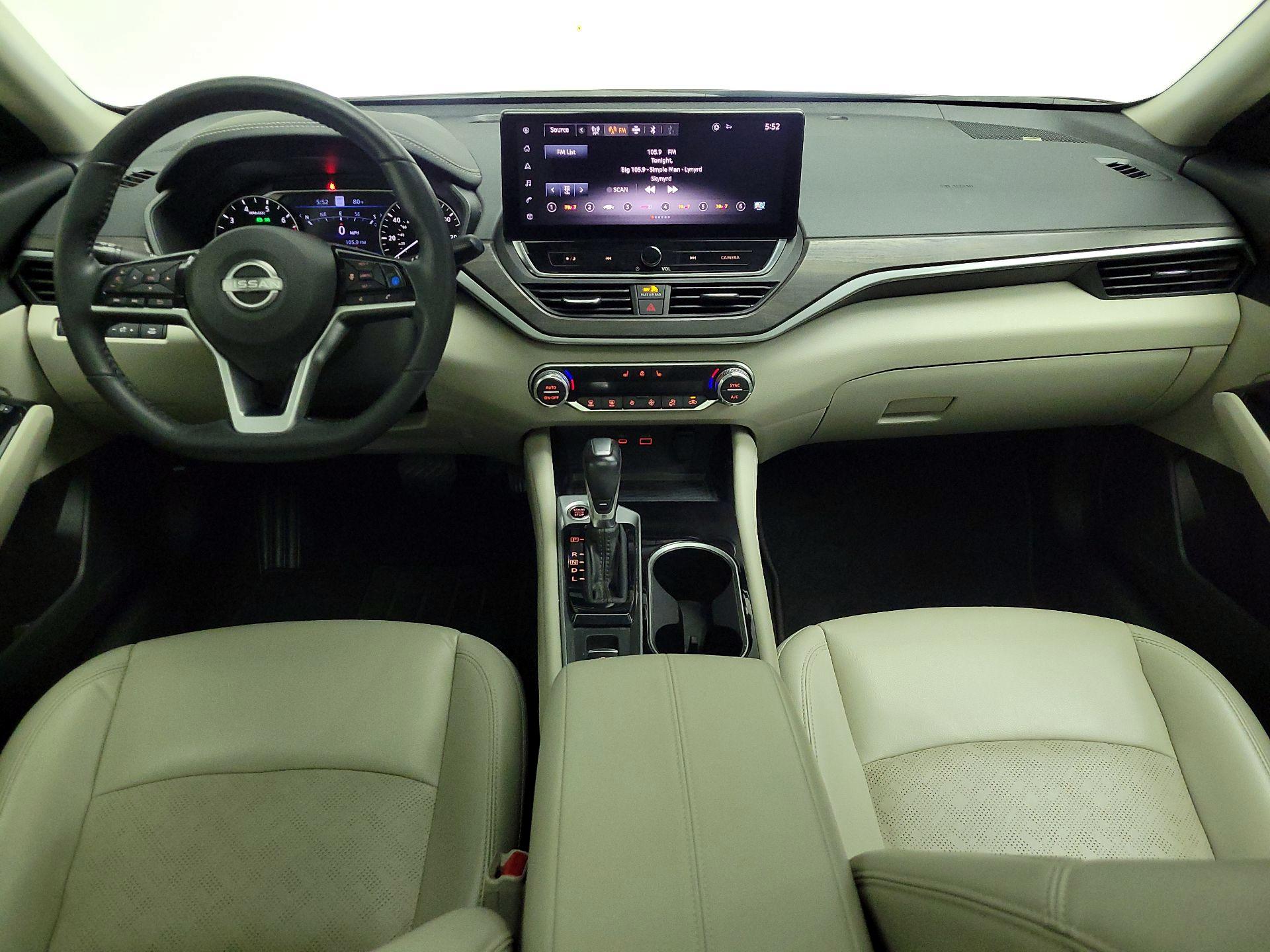 Thumbnail: 2023 Nissan Altima - 9