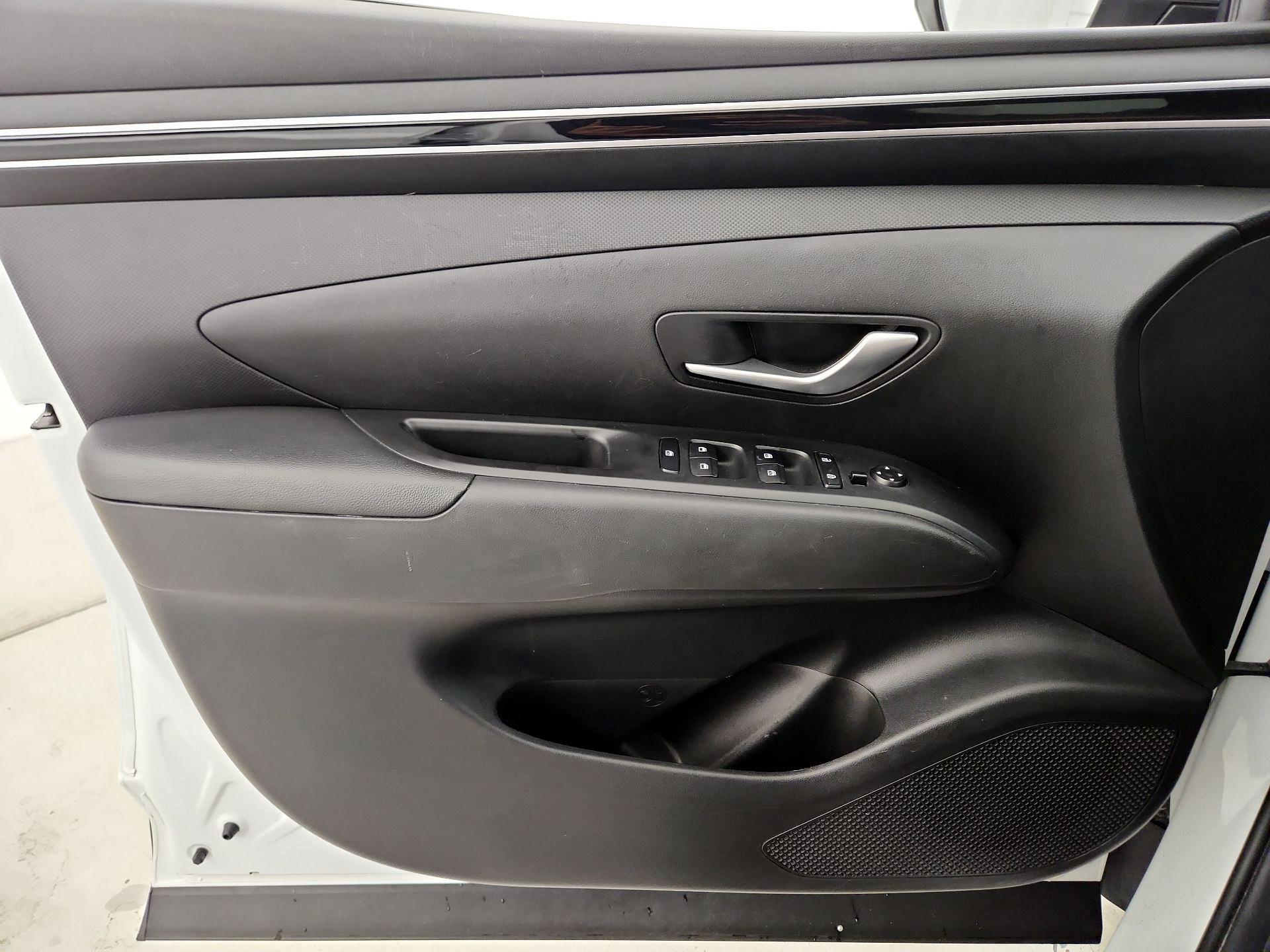 Thumbnail: 2022 Hyundai Tucson - 12