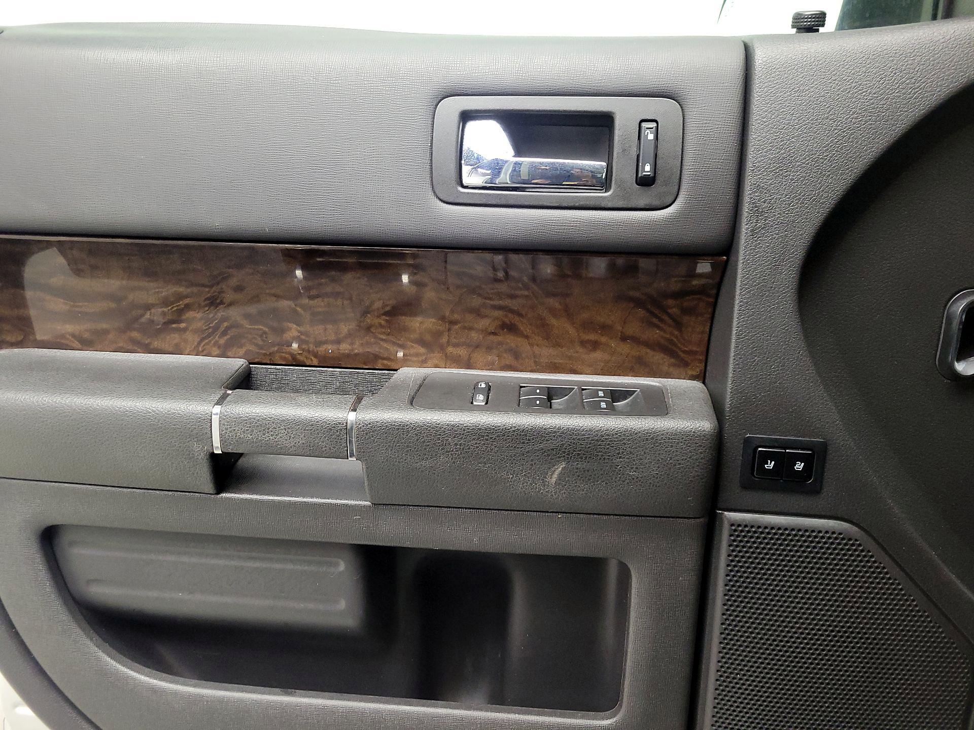 Thumbnail: 2019 Ford Flex - 12