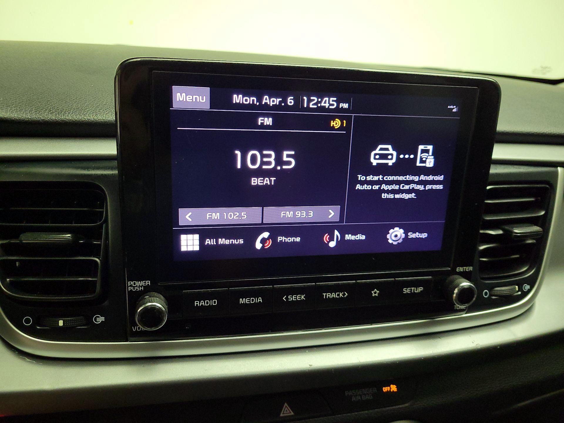 Thumbnail: 2023 Kia Rio - 14