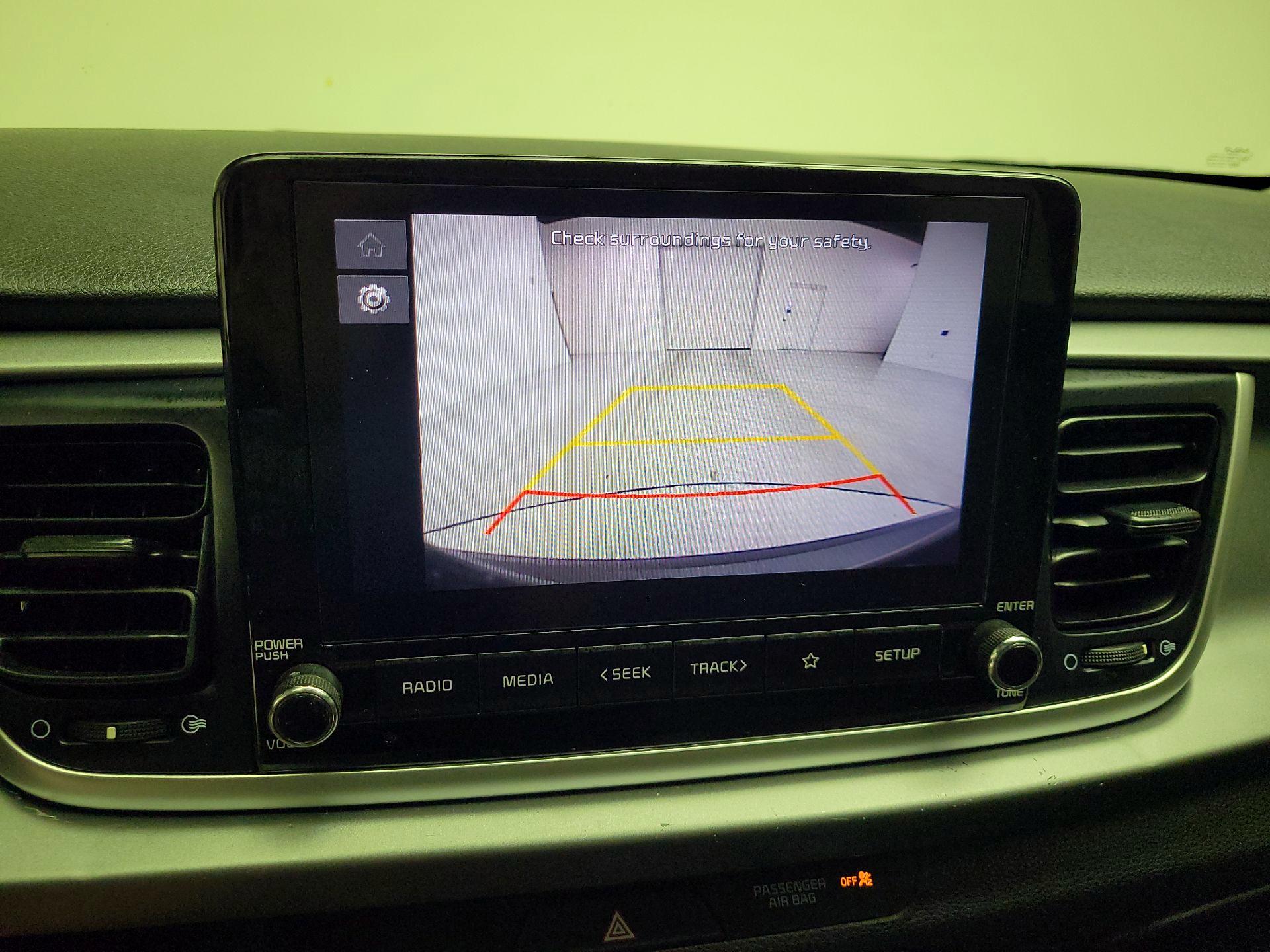 Thumbnail: 2023 Kia Rio - 15