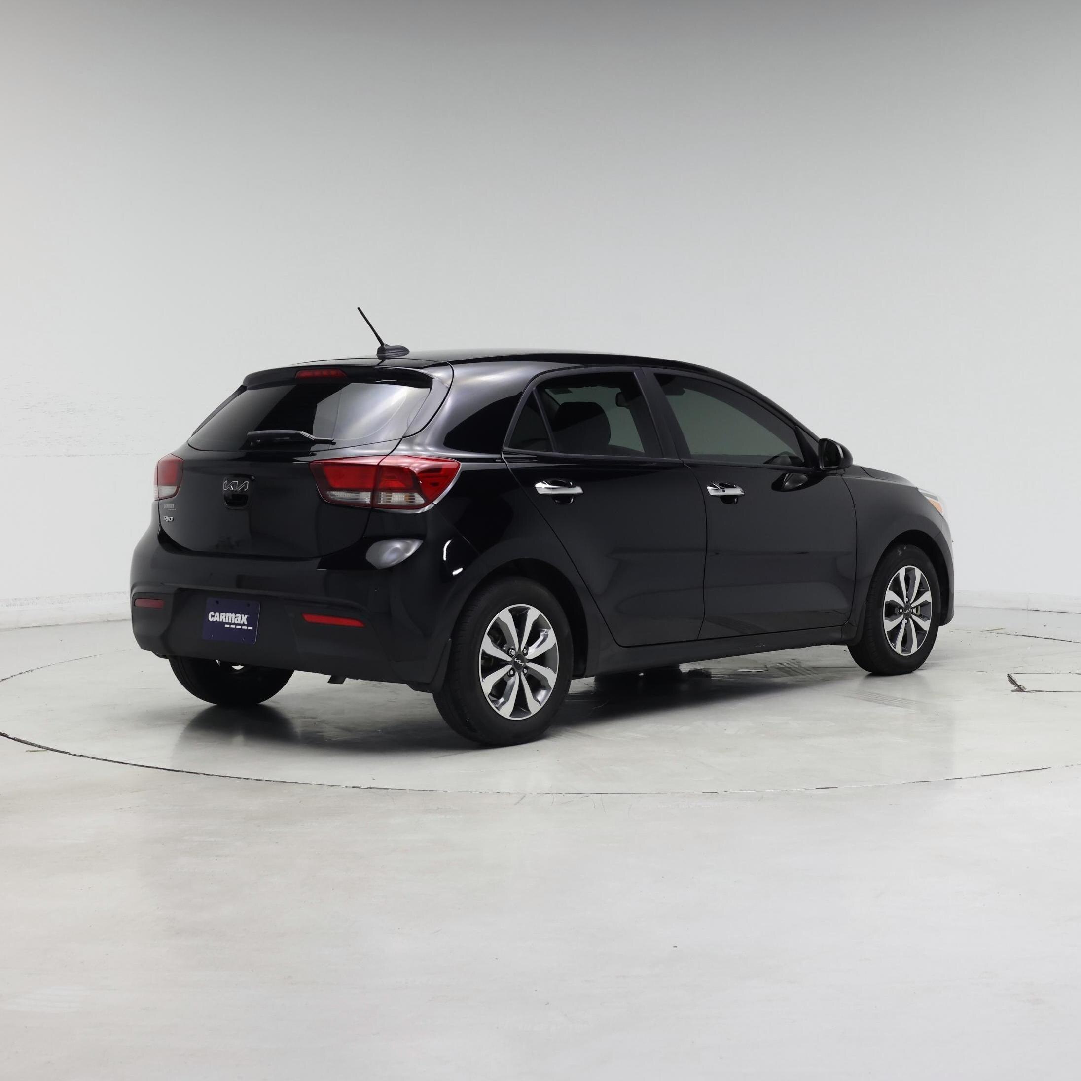 Thumbnail: 2023 Kia Rio - 8