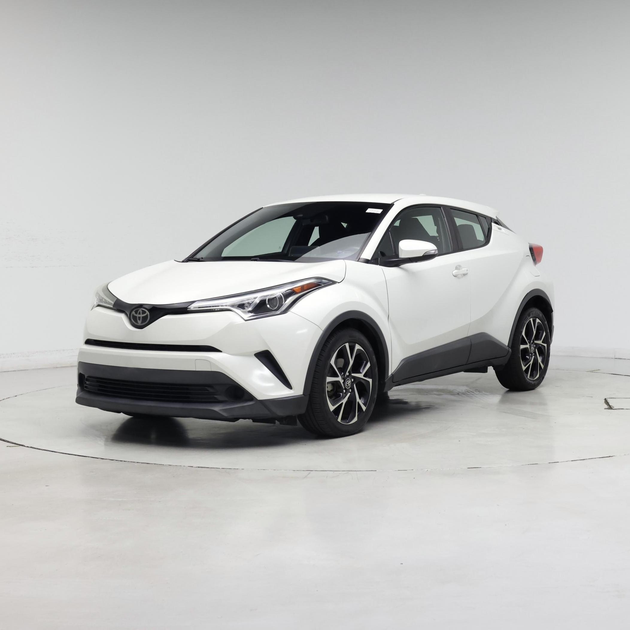 Thumbnail: 2019 Toyota C-HR - 4