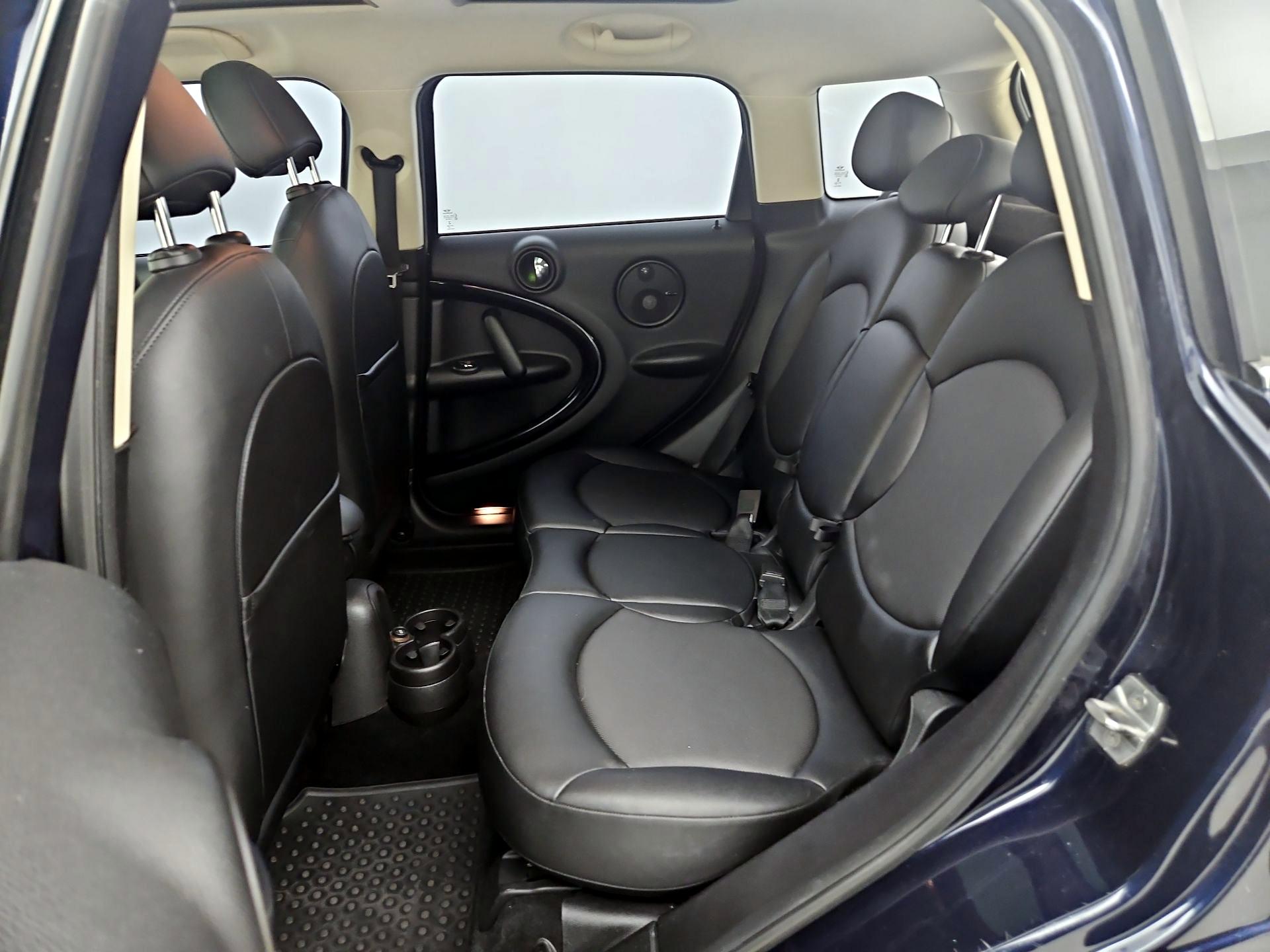 Thumbnail: 2016 MINI Cooper Countryman - 16