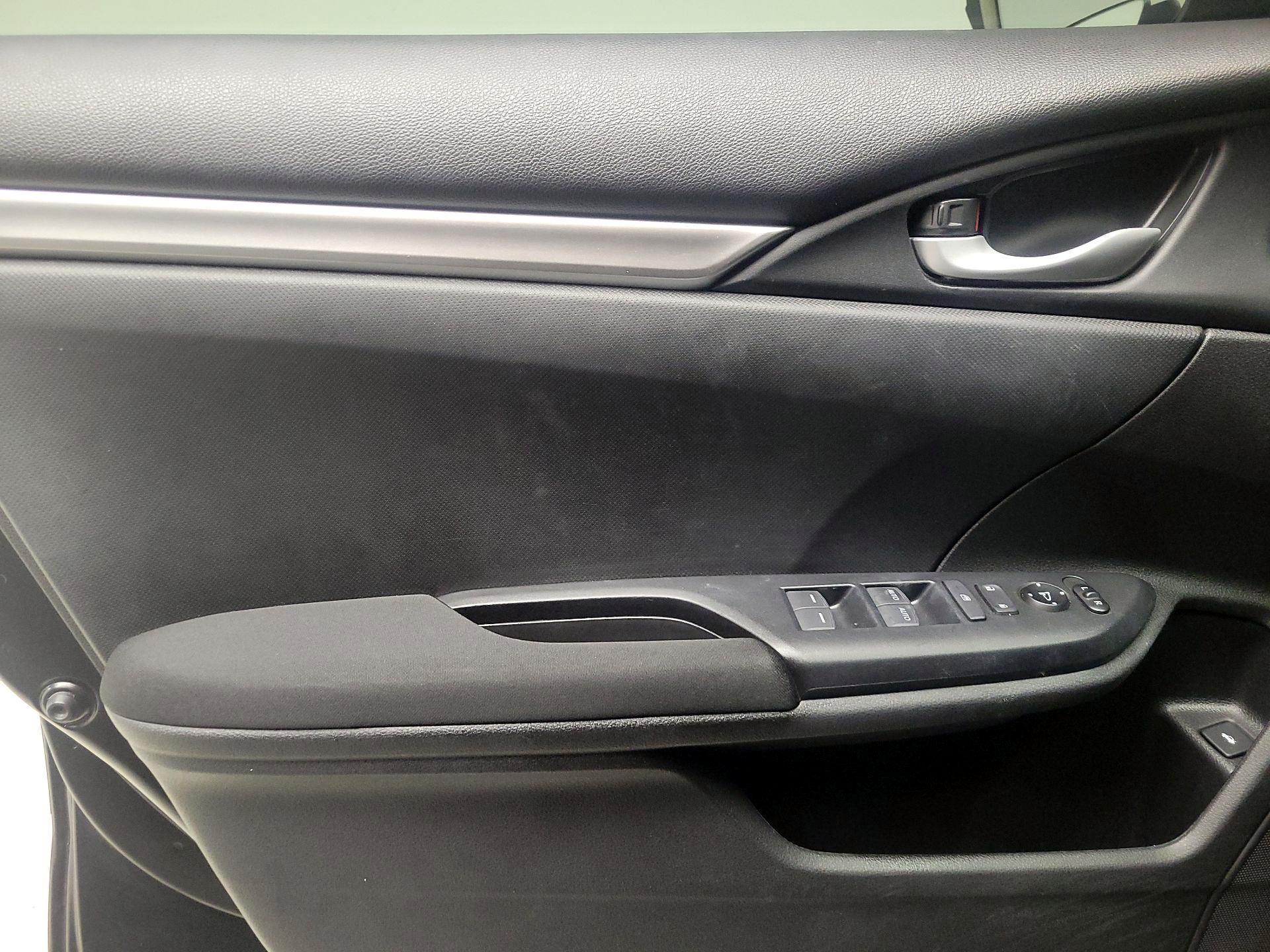 Thumbnail: 2018 Honda Civic - 12