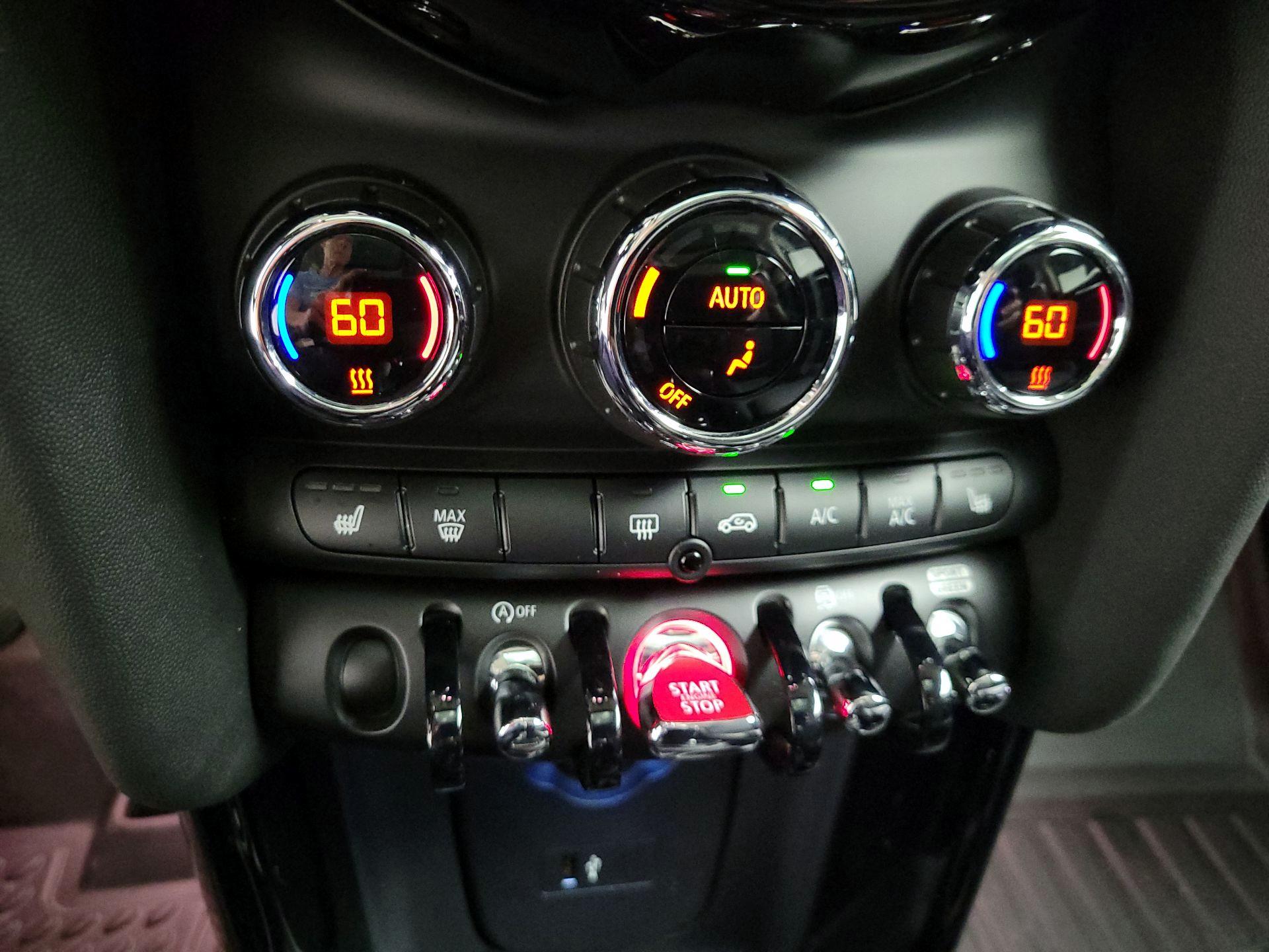 Thumbnail: 2023 MINI Cooper Hardtop - 17