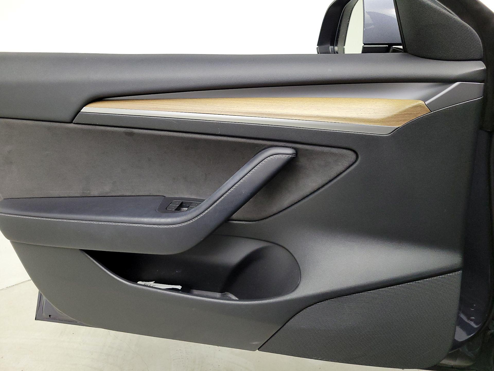 Thumbnail: 2023 Tesla Model 3 - 12