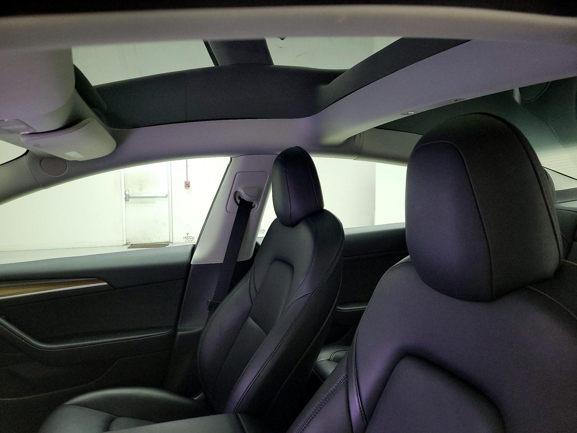 Thumbnail: 2023 Tesla Model 3 - 19