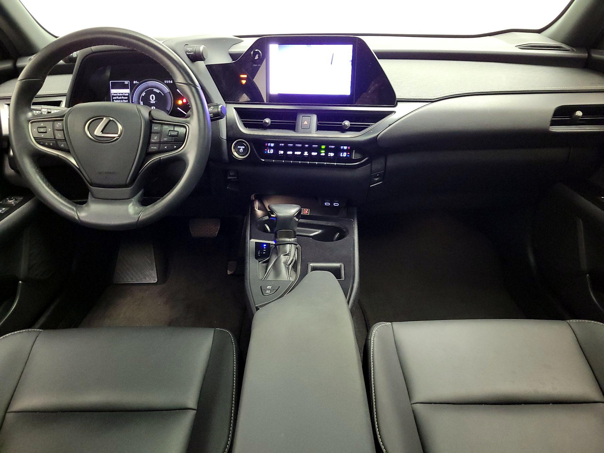 Thumbnail: 2023 Lexus UX - 9